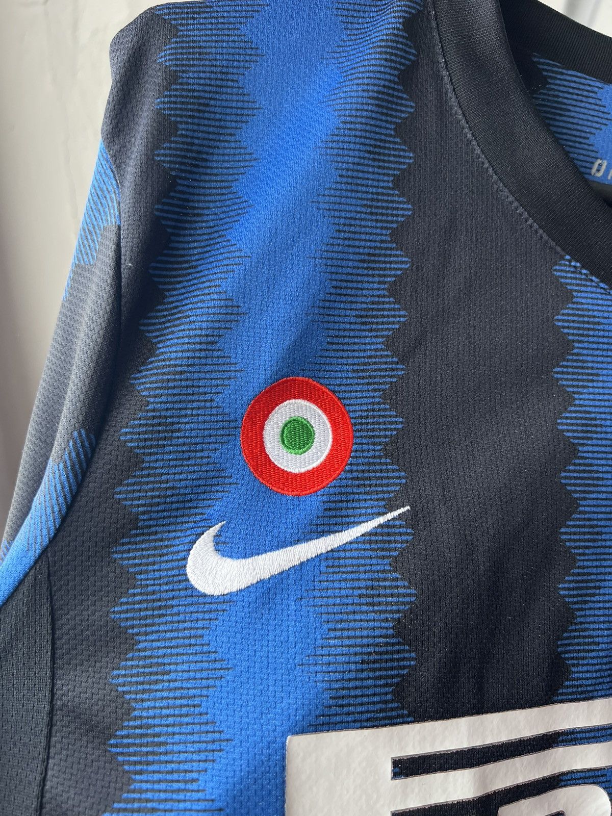 Nike 2010/11 INTER MILAN HOME RARE SOCCER JERSEY FOOTBALL SHIRT Size US M / EU 48-50 / 2 - 8 Thumbnail