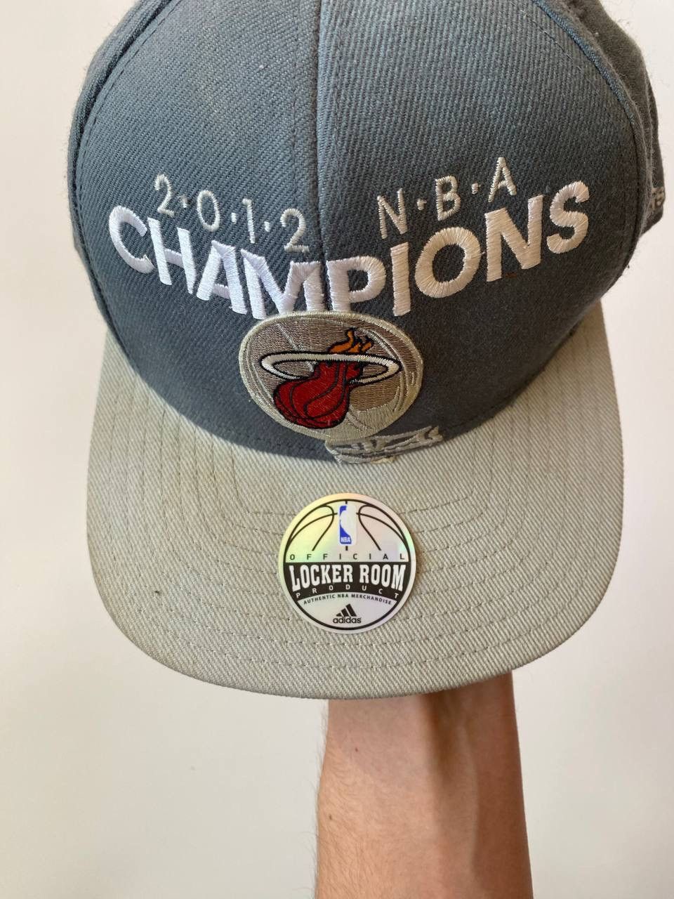 NBA Vintage NBA Adidas Cap Miami Hits Champions 2012 Size ONE SIZE - 2 Thumbnail