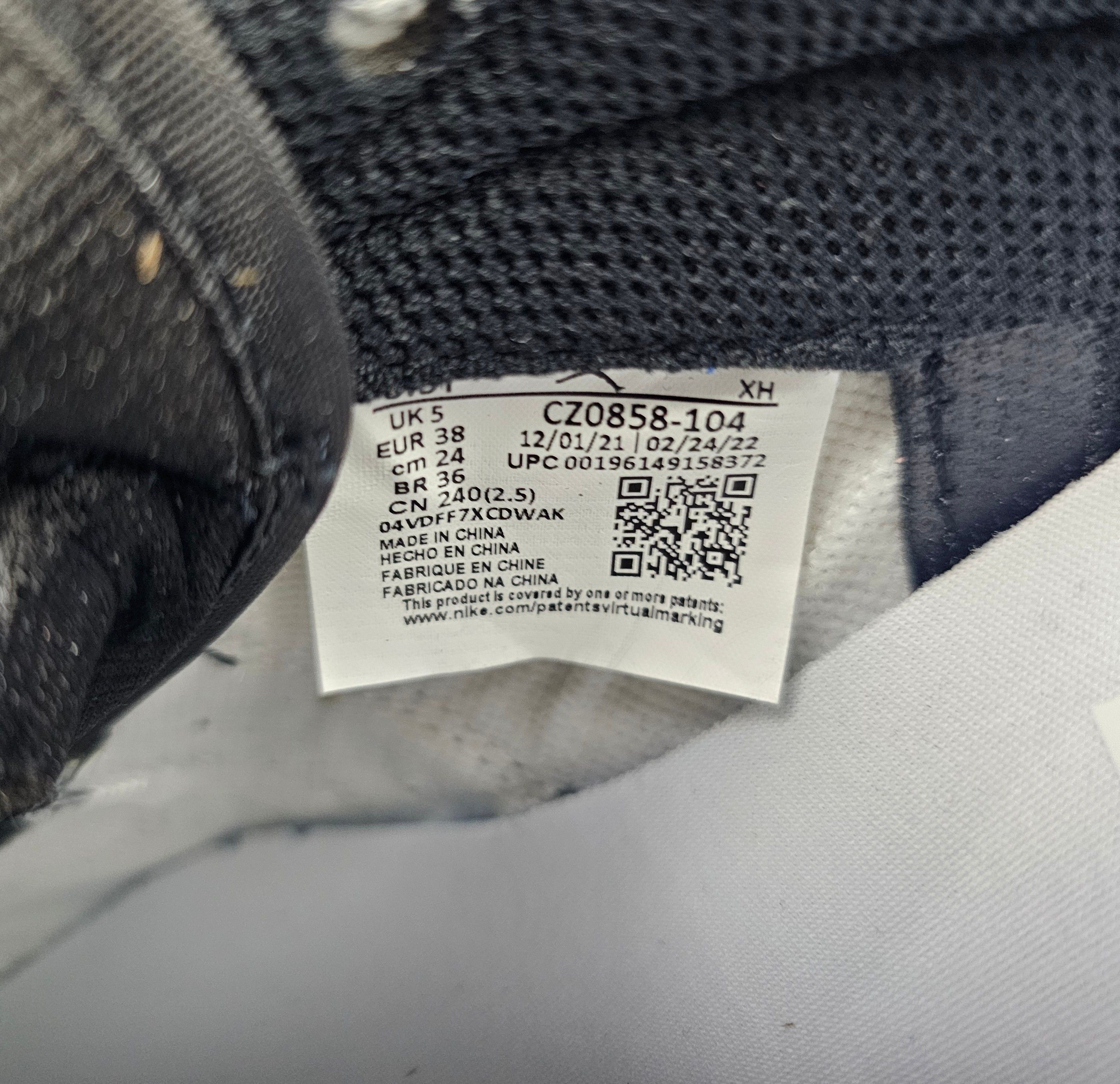 Jordan Brand Nike Air Jordan 1 Low OG Powder Blue GS Size 5.5Y BRAND NEW Size US 5.5 / EU 38 - 10 Thumbnail