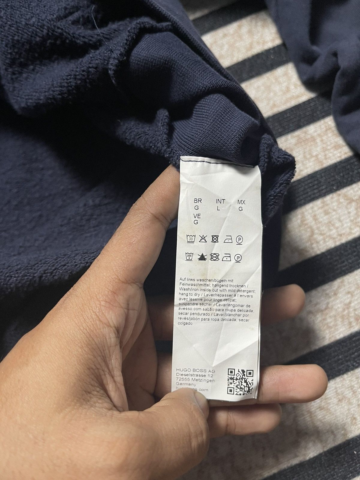 Russell Athletic 2000s RUSSELL ATHLETIC X HUGO BOSS SPELLOUT HOODIE Size US L / EU 52-54 / 3 - 14 Thumbnail