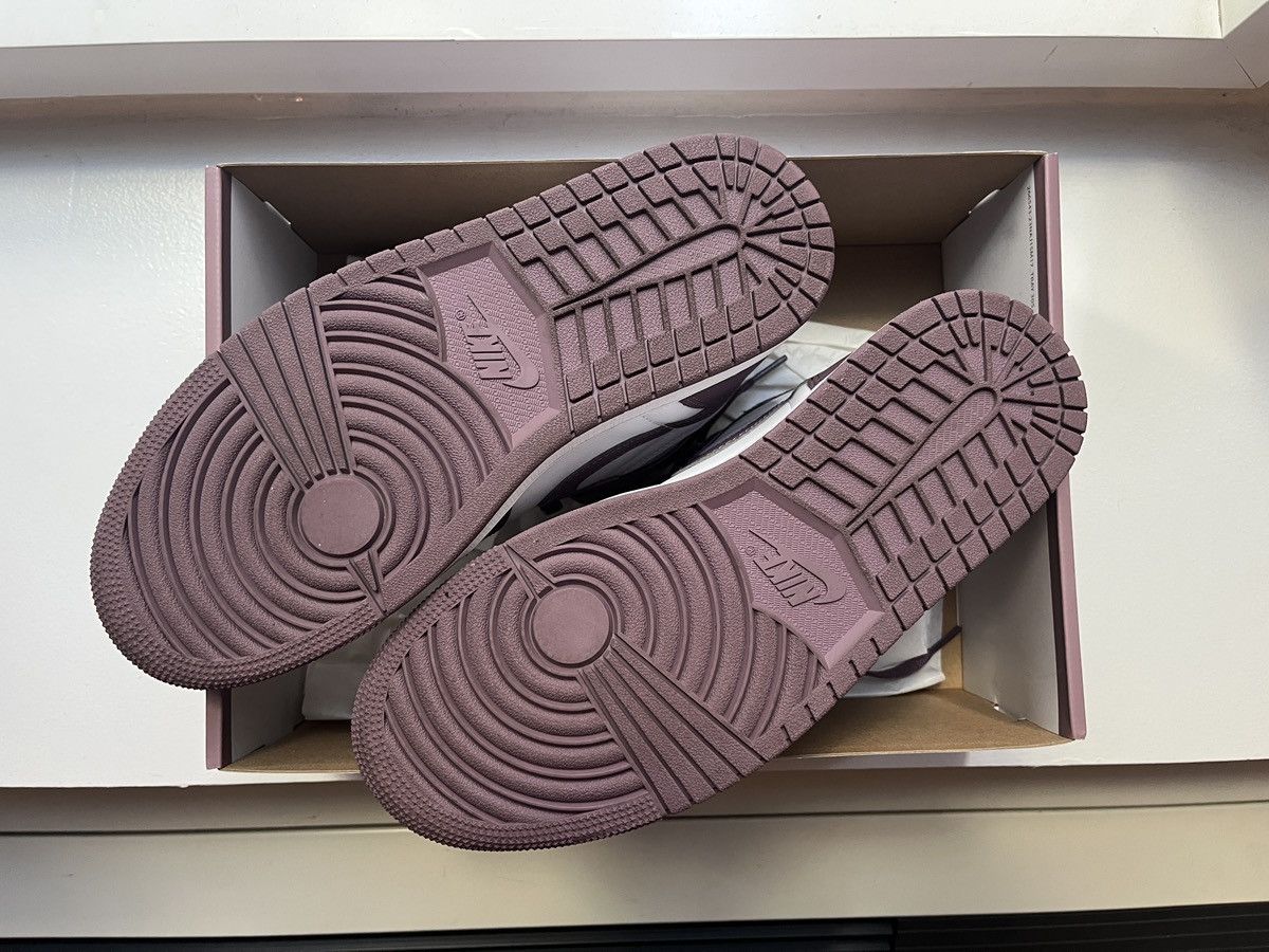 Jordan Brand × Nike Jordan 1 Retro High Mauve Size US 8 / EU 41 - 4 Thumbnail