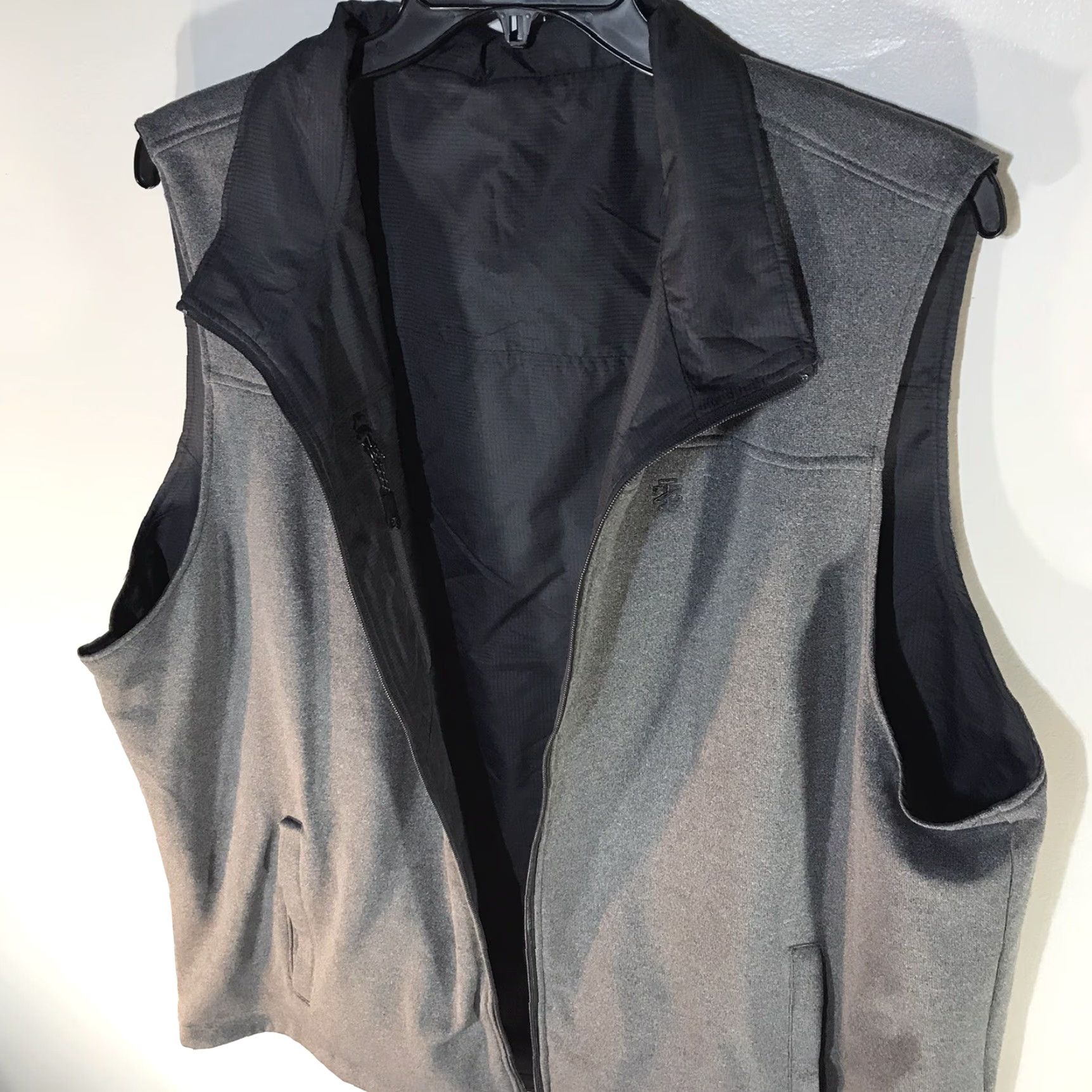 Izod IZOD Reversible Vest Full Zip Gray Mens Size XXL Size US XXL / EU 58 / 5 - 6 Thumbnail
