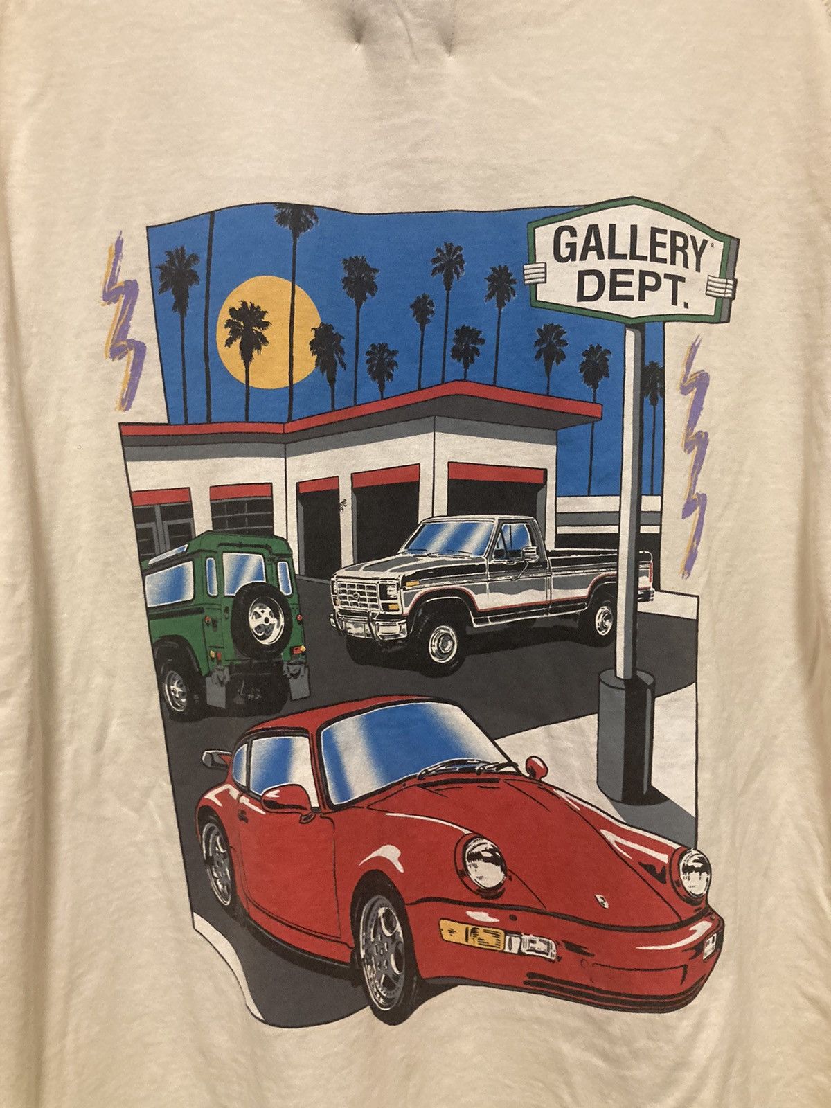 Gallery Dept. Gallery dept drive Thur tee cream size XL Size US XL / EU 56 / 4 - 7 Thumbnail