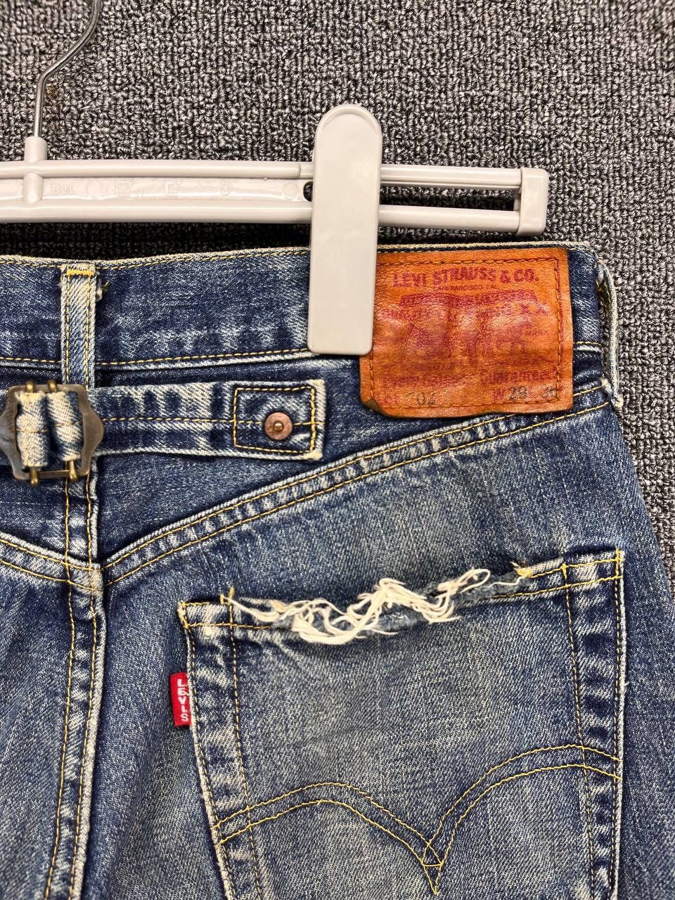 Levi's Vintage 90’s LEVIS 702xx Big E Selvedge Redline Buckle Back Size US 29 - 14 Thumbnail