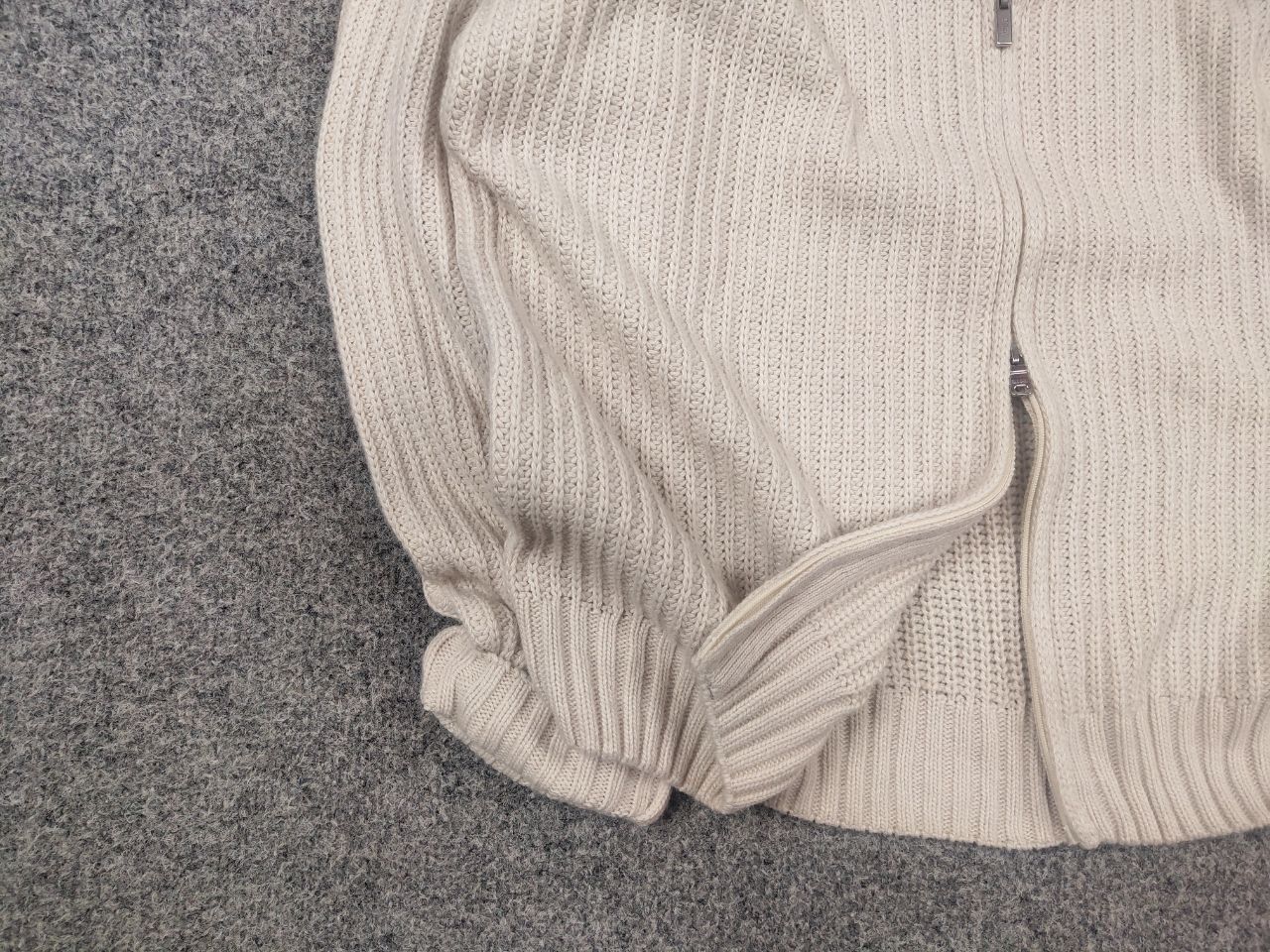 Boggi Boggi Milano Italy cashmere blend Full Zip Knit Beige Jumper Size US L / EU 52-54 / 3 - 8 Thumbnail