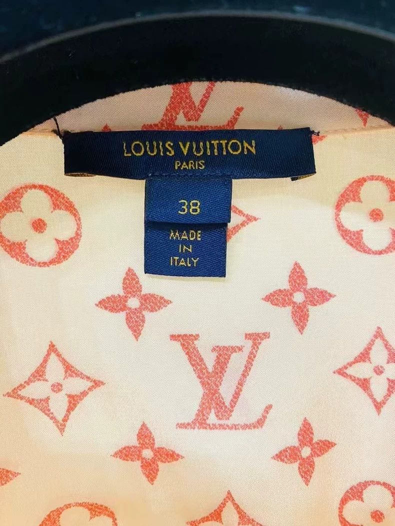 Louis Vuitton Louis Vuitton Silk long-sleeved shirt with logo shirt Size XS / US 0-2 / IT 36-38 - 3 Thumbnail