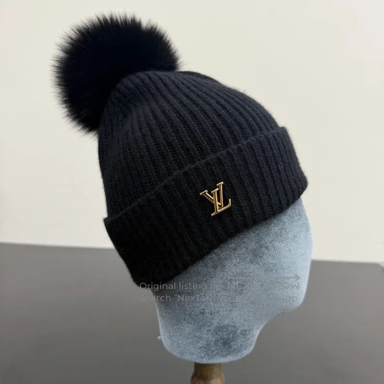 Louis Vuitton Louis Vuitton Black Cashmere Fox Ball Wool Hat Size ONE SIZE - 1 Thumbnail