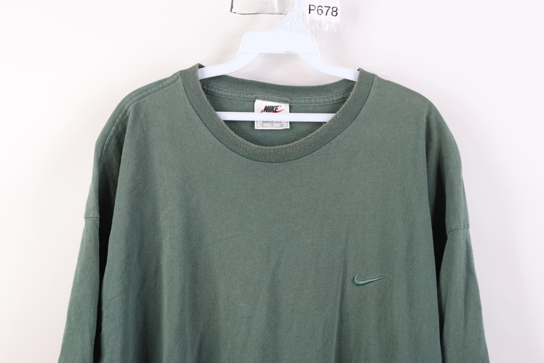 Nike Vintage 90s Nike Mini Swoosh Monochrome T-Shirt Green USA Size US XXL / EU 58 / 5 - 2 Thumbnail