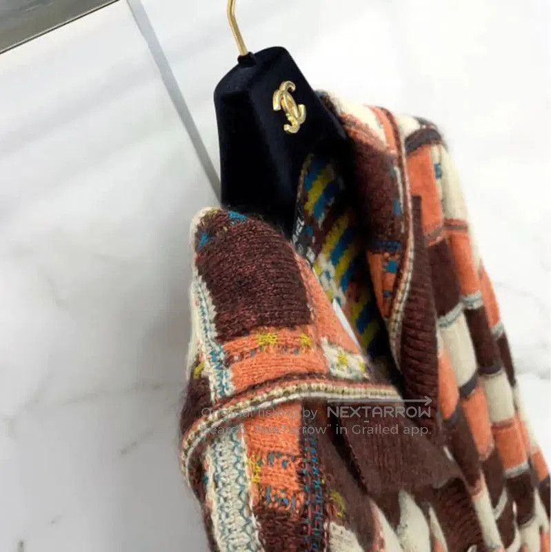 Chanel Chanel Color Block Cashmere Blend Sweater . Size S / US 4 / IT 40 - 4 Thumbnail