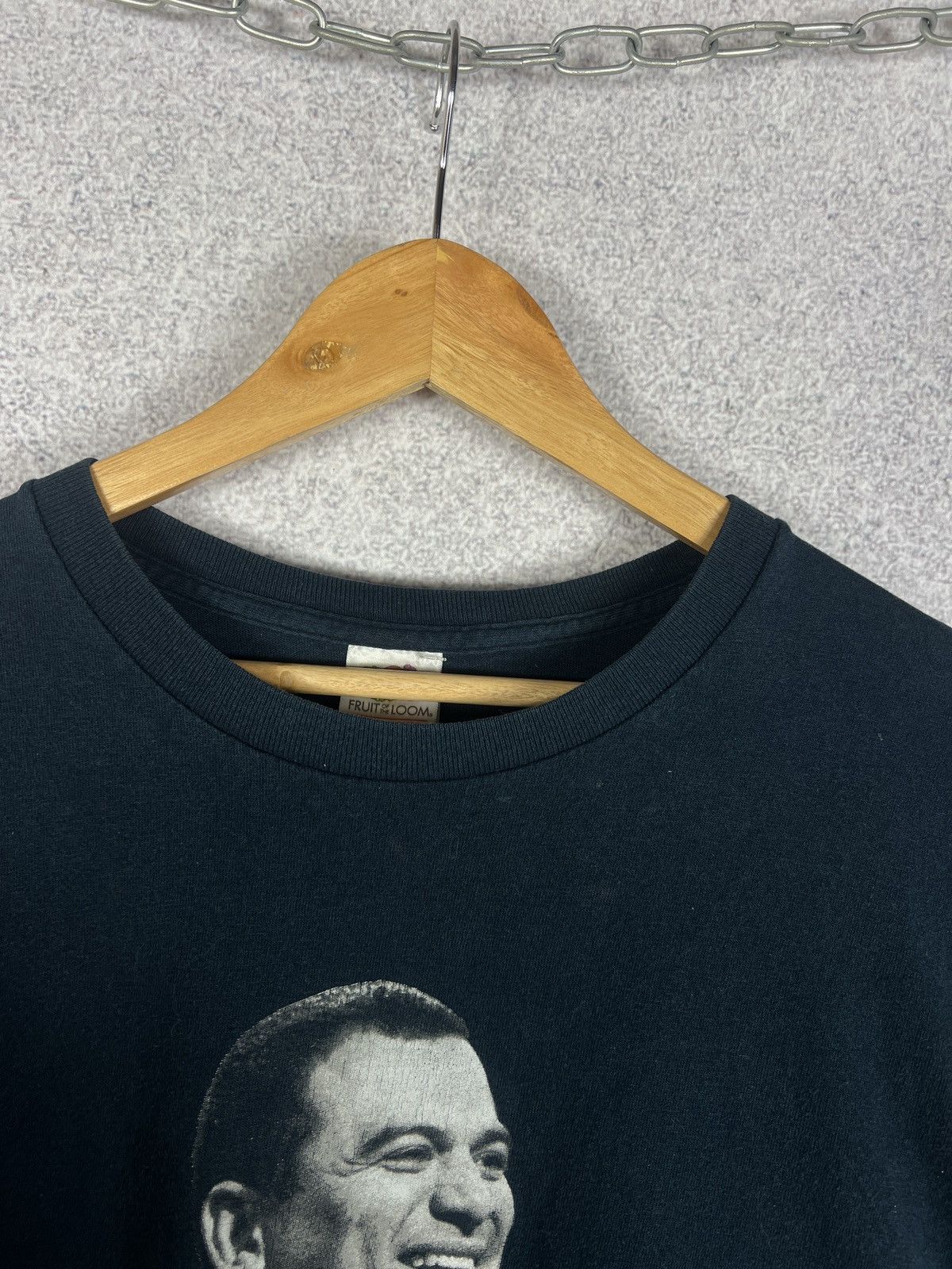 Vintage Vintage Carlos Mencia Comedy Central Humor Tee Size US XL / EU 56 / 4 - 6 Thumbnail