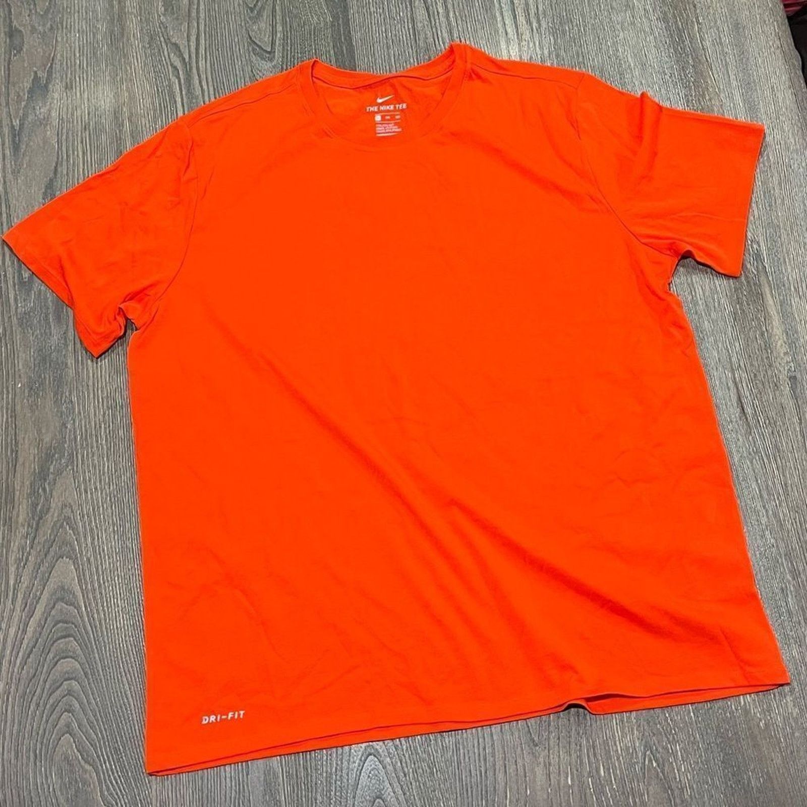 Nike NWOT Nike Dri-Fit T-Shirt Crewneck Short Sleeve Athletic XXL Size US XXL / EU 58 / 5 - 1 Thumbnail