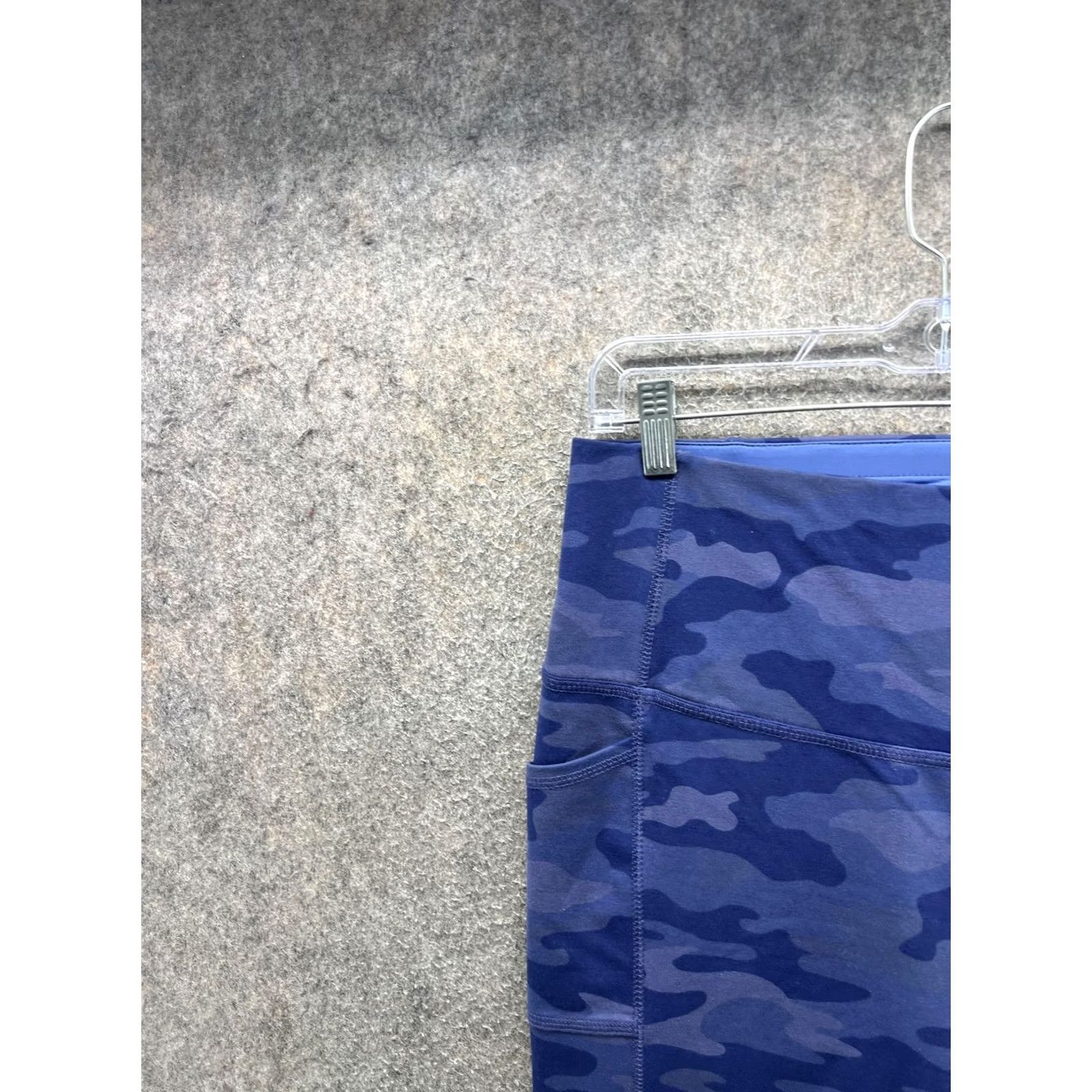 Vintage Chico's Zenergy Leggings Womens 2P Blue Camo Crop High Rise Yoga Pants Athletic Crop Skinny Pockets Elastic Waist Pull On Petite 2P Womens Size 26" / US 2 / IT 38 - 7 Thumbnail