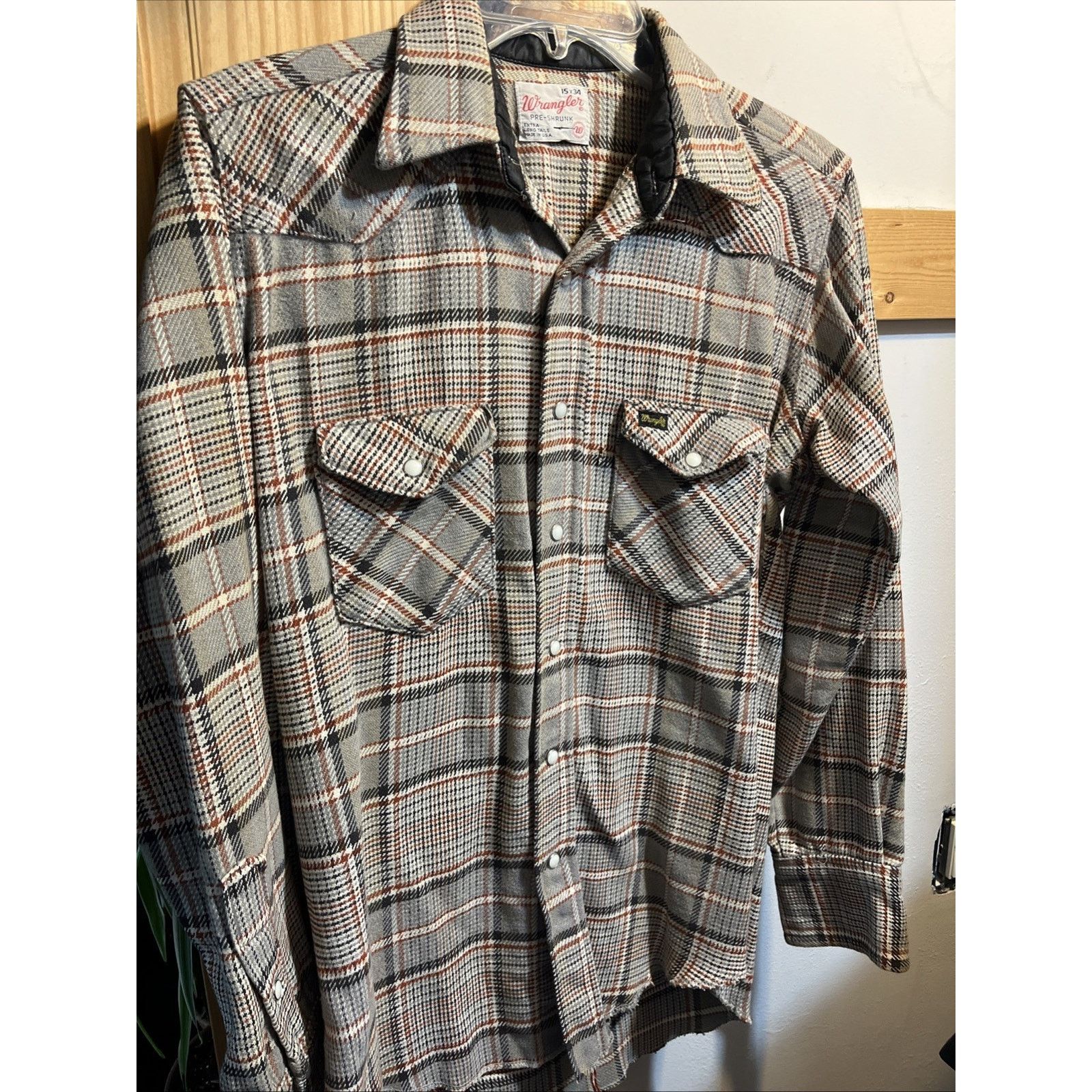 Wrangler Vintage 60s Wrangler 15 x 34 Gray Plaid Pearl Snap Shirt USA Size US M / EU 48-50 / 2 - 7 Thumbnail
