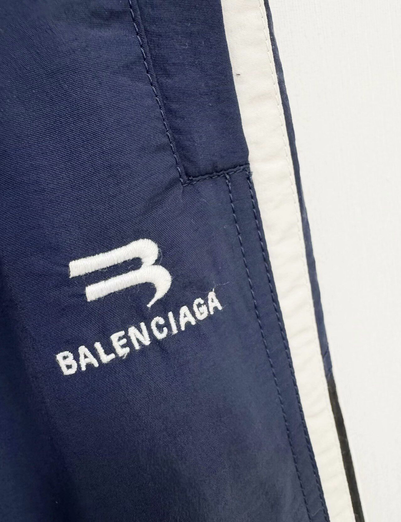 Balenciaga Balenciaga sports pants Size 36" / US 14 / IT 50 - 3 Thumbnail
