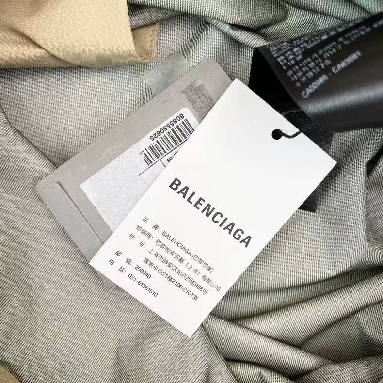 Balenciaga Balenciaga size 36 Nylon khaki back logo jacket Size US S / EU 44-46 / 1 - 5 Thumbnail