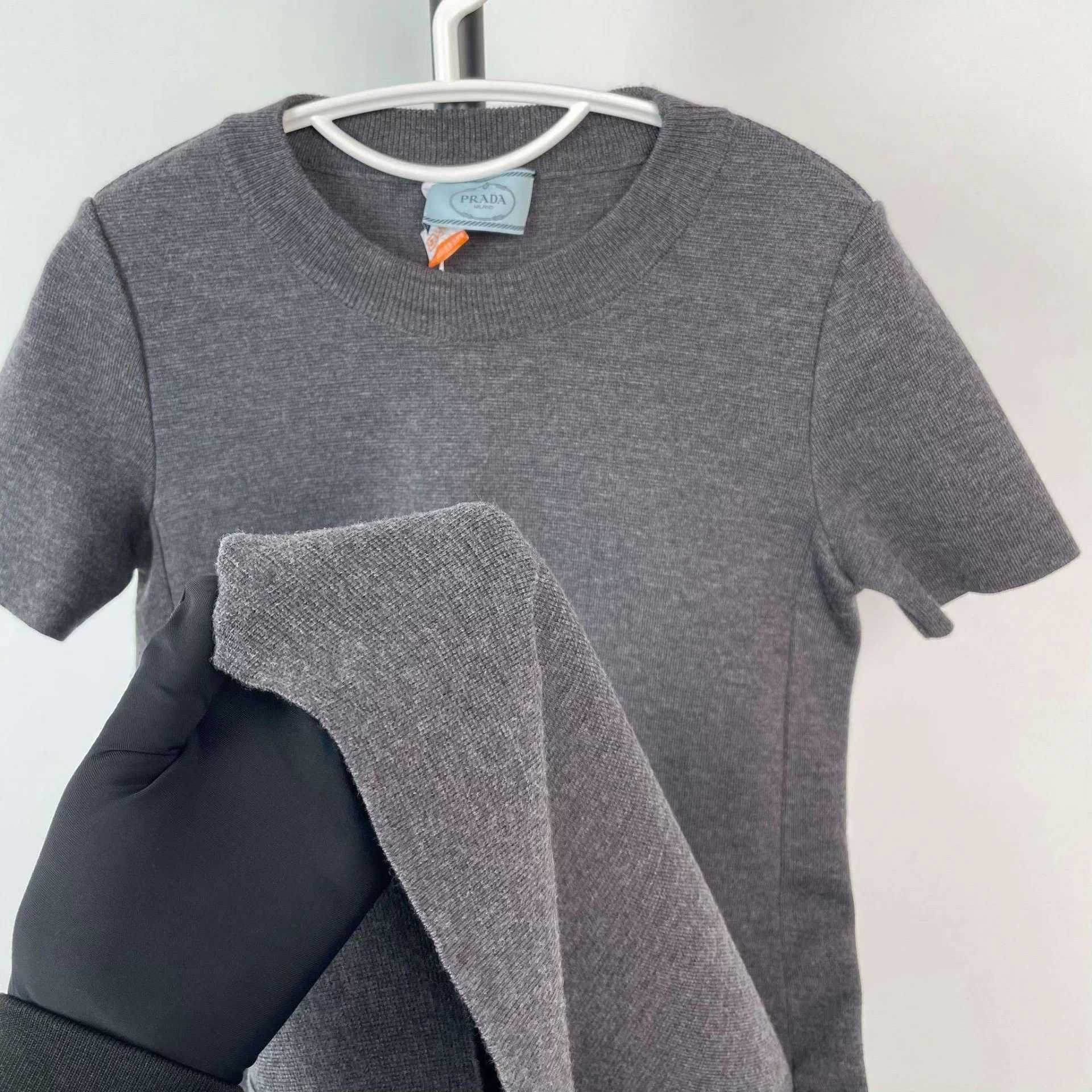 Prada Prada Wool Dress Gray EU40 Size M / US 6-8 / IT 42-44 - 7 Thumbnail