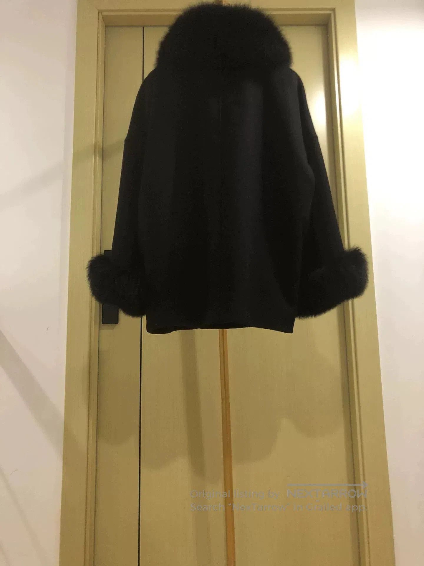 Max Mara Max Mara Black Wool Coat with Fur Trim. Size L / US 10 / IT 46 - 3 Thumbnail