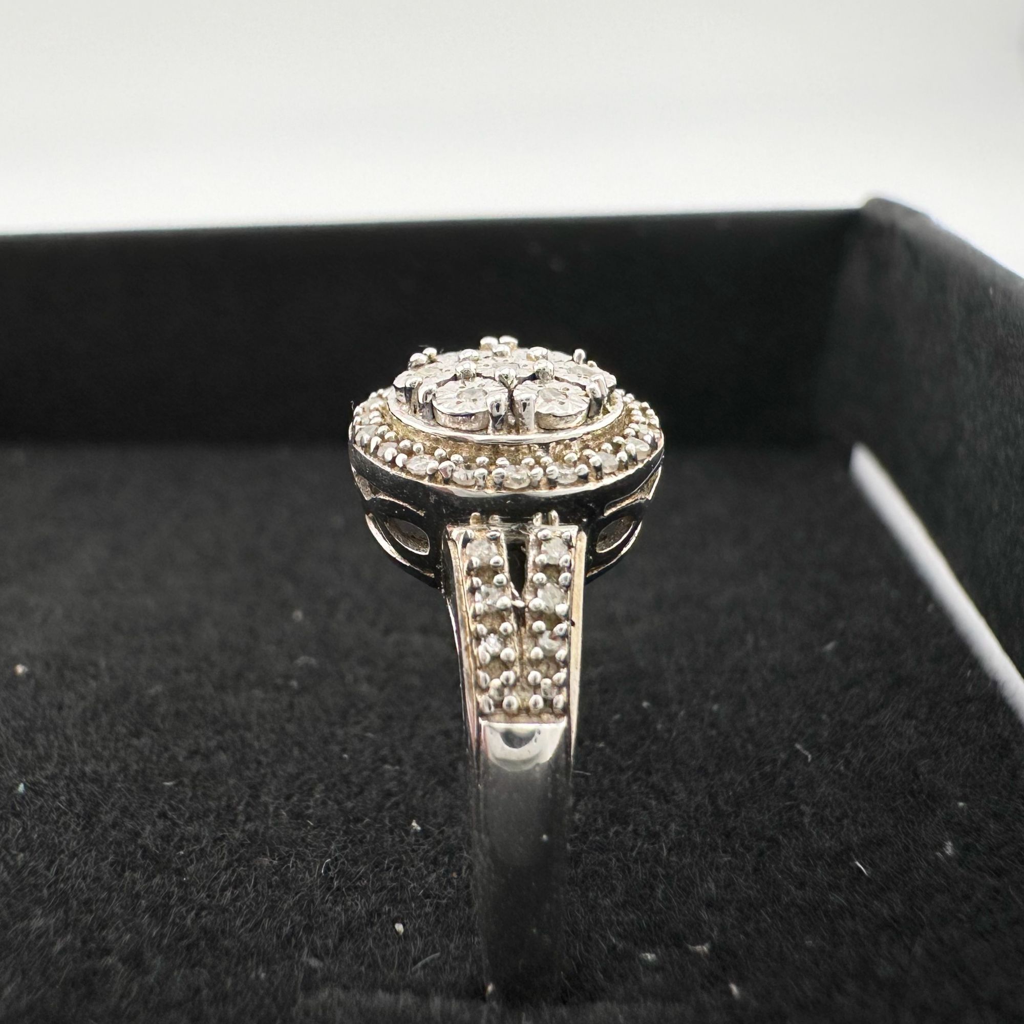 Other Pretty Round Natural Diamond Ring Size 7 Size ONE SIZE - 10 Thumbnail