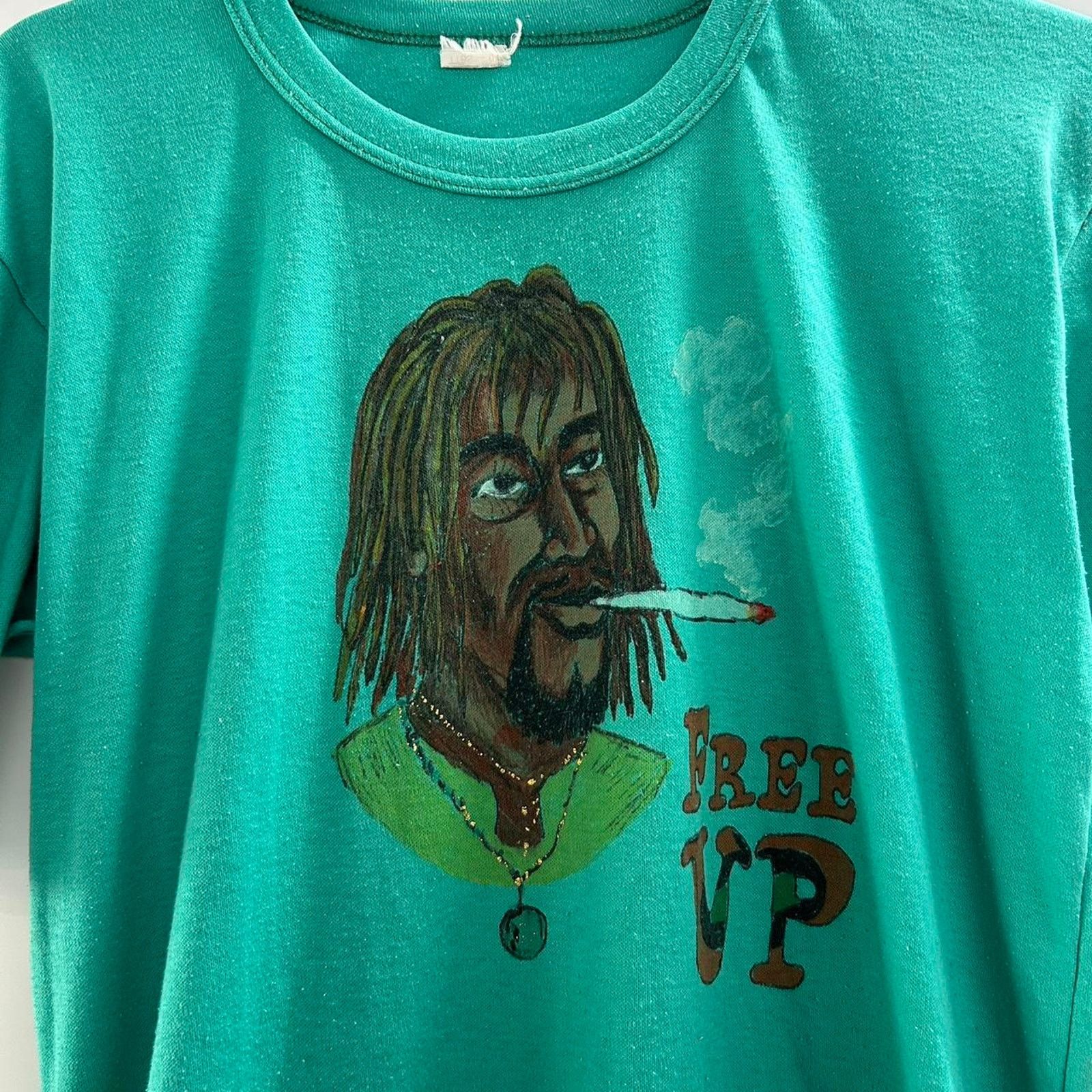 Other Green vintage 80s/90s weed t-shirt Size US L / EU 52-54 / 3 - 4 Thumbnail