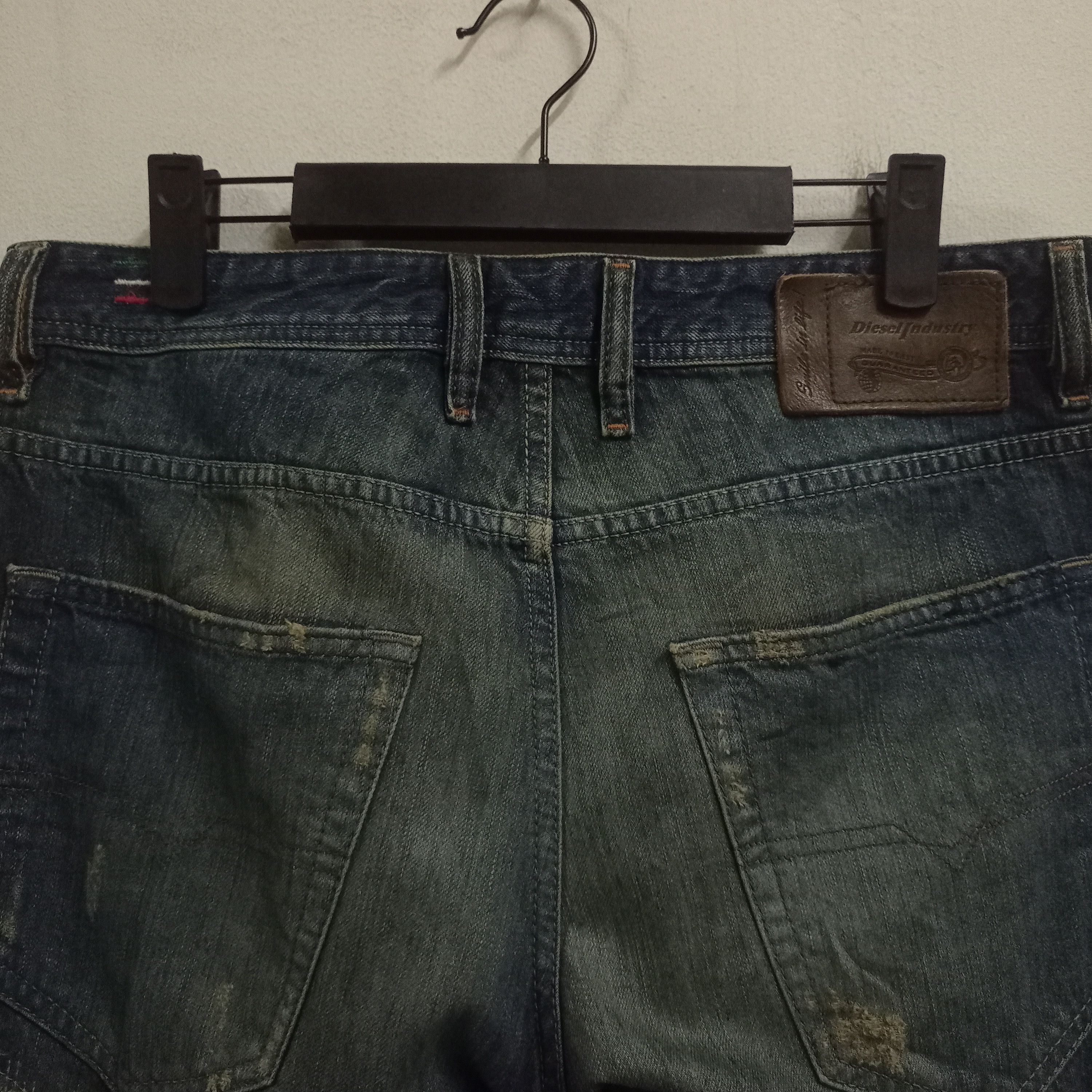 Diesel Vintage Diesel Narrot Mud Wash Boro Style Distressed Jeans Size US 33 - 7 Thumbnail