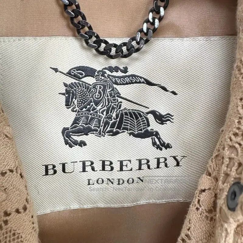 Burberry Burberry Lightweight Yellow Women's Trench Coat. Size S / US 4 / IT 40 - 5 Thumbnail