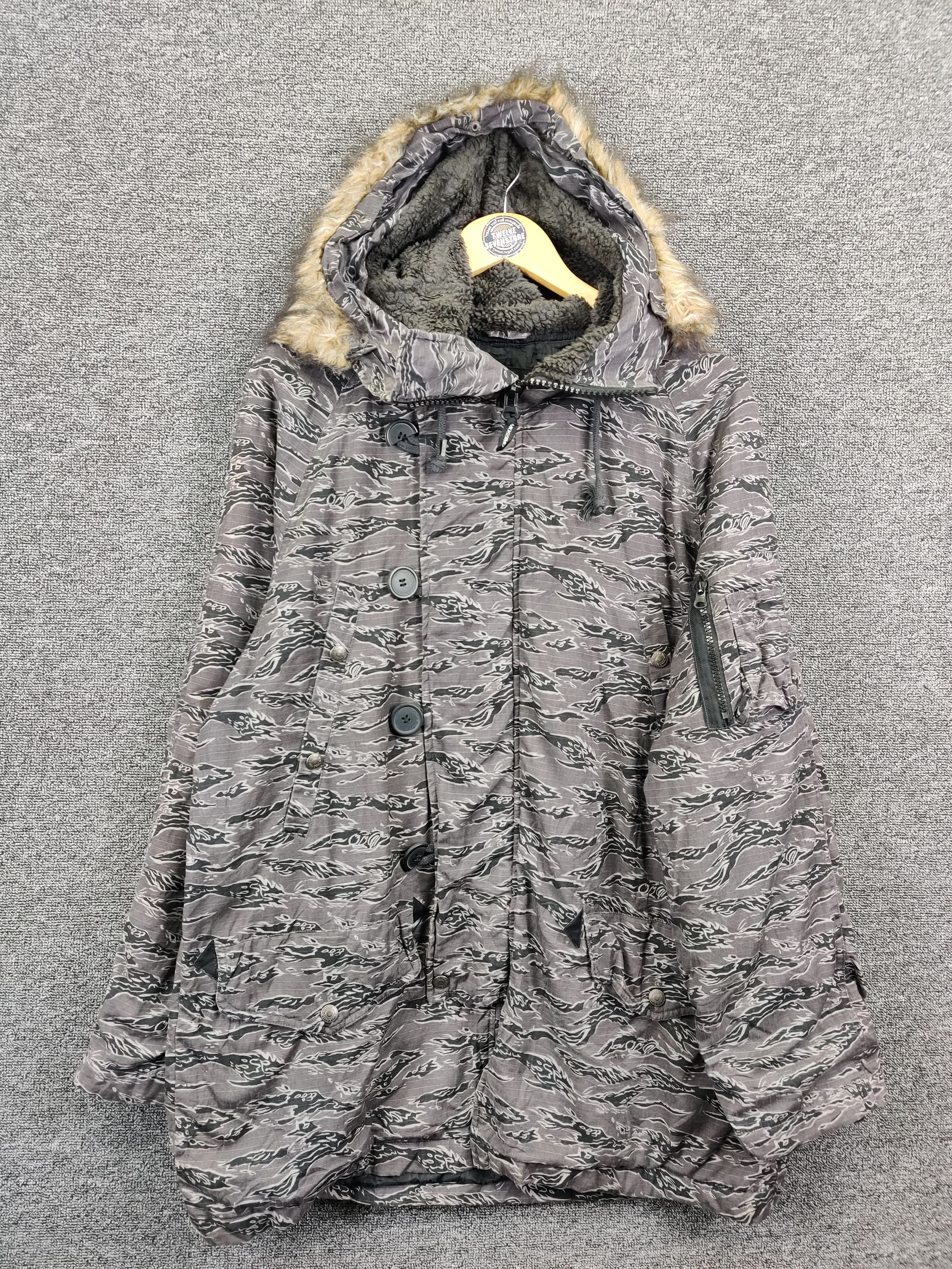 Mossimo Vintage Mossimo Sport Camouflage Flight Parka Fur Jacket Size US M / EU 48-50 / 2 - 1 Thumbnail