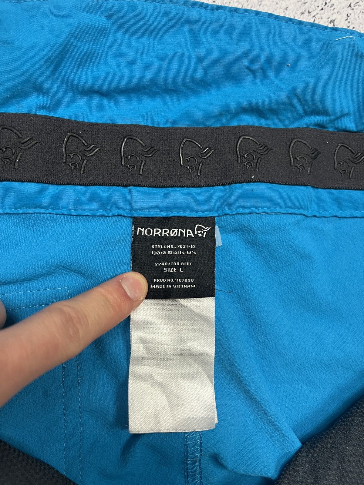 Norrona Rare Norrona Fjora Waterproof Multi Pocket Pro Shorts Size US 34 / EU 50 - 8 Thumbnail