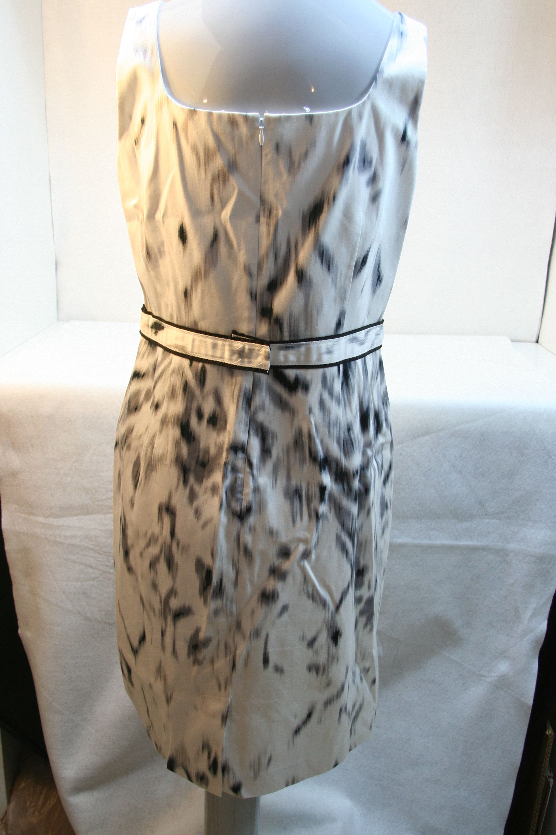 image of Elie Tahari Square Neck Sheath Day Dress Black White Size 8 in Black/White, Women's