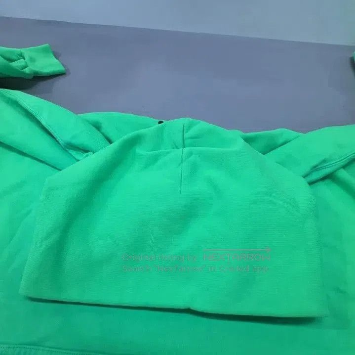 Balenciaga Balenciaga FW23 Logo Print Hoodie in Green. Size US L / EU 52-54 / 3 - 4 Thumbnail