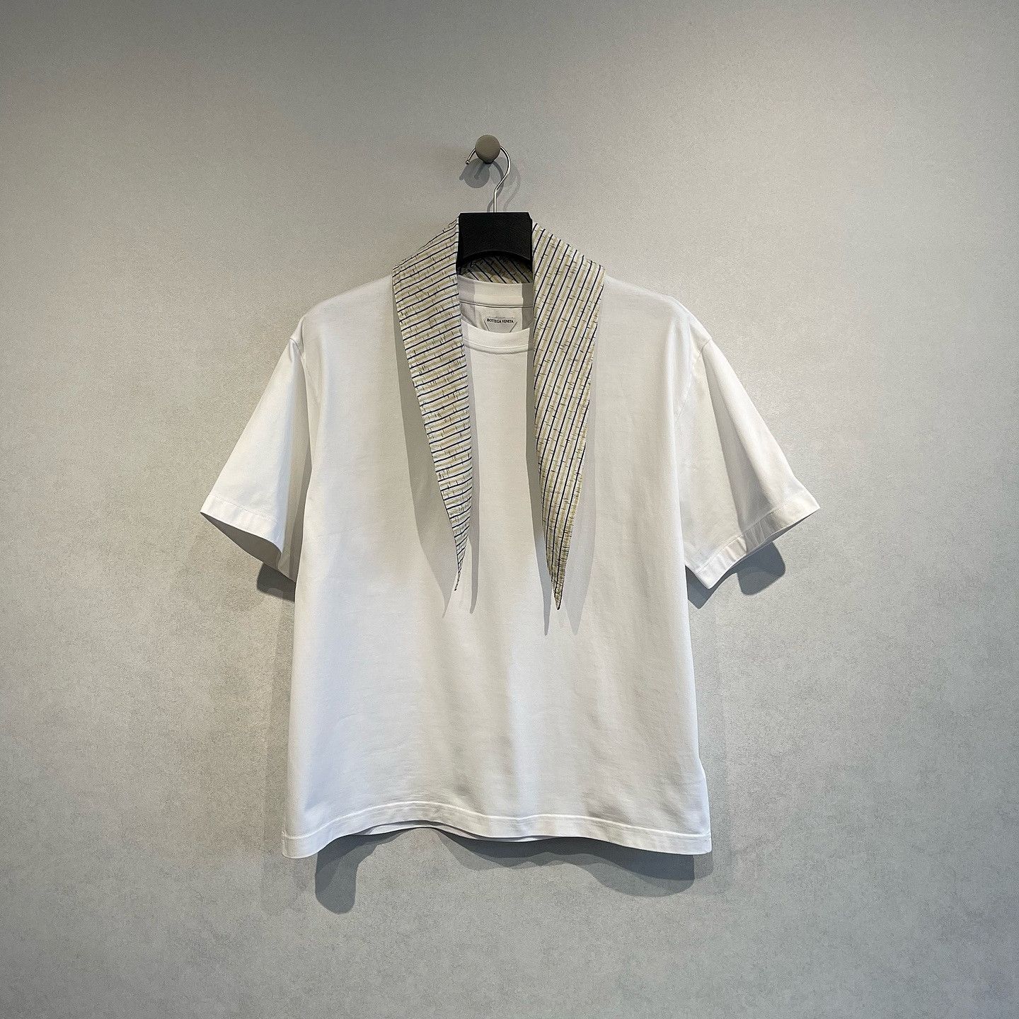 Bottega Veneta Bottega Veneta Stripe Scarf Detail T-Shirt Size M Size US M / EU 48-50 / 2 - 1 Thumbnail