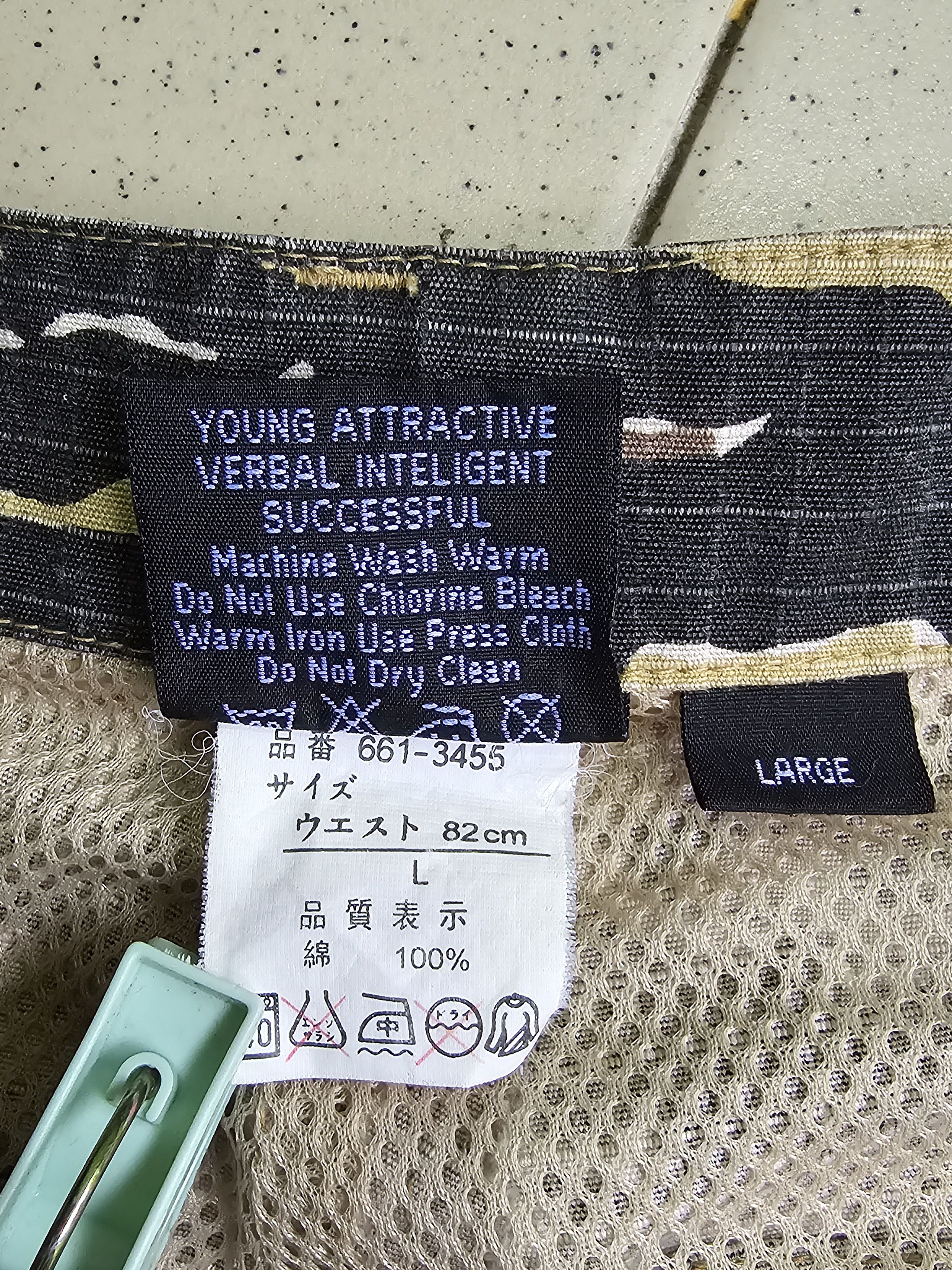 Japanese Brand Mens 3/4 Length Tiger stripe Camouflage Cargo Pants Size US 31 - 4 Thumbnail