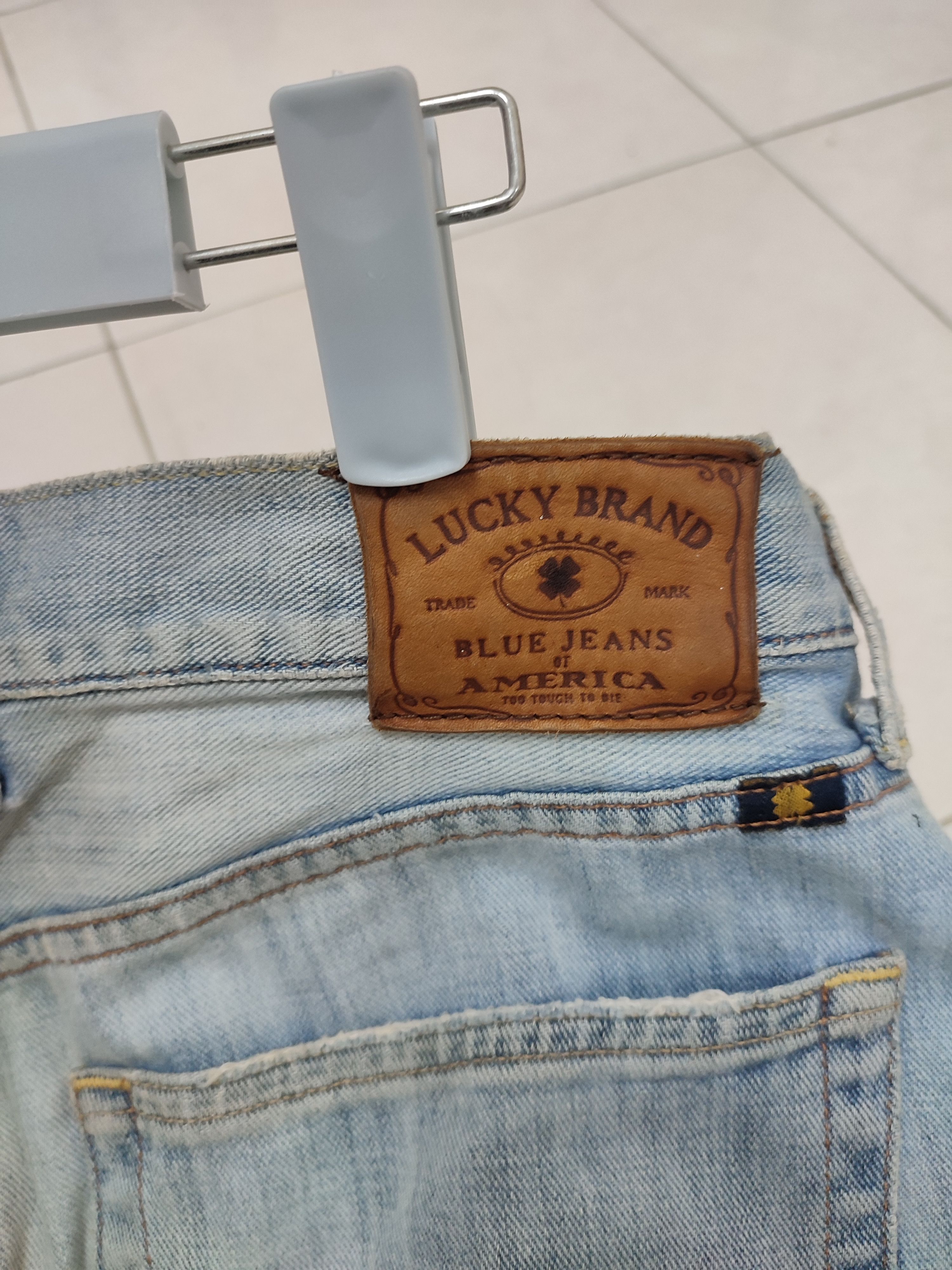 Lucky Brand VINTAGE LUCKY BRAND 181 RELAXED STRAIGHT DENIM Size US 35 - 25 Thumbnail