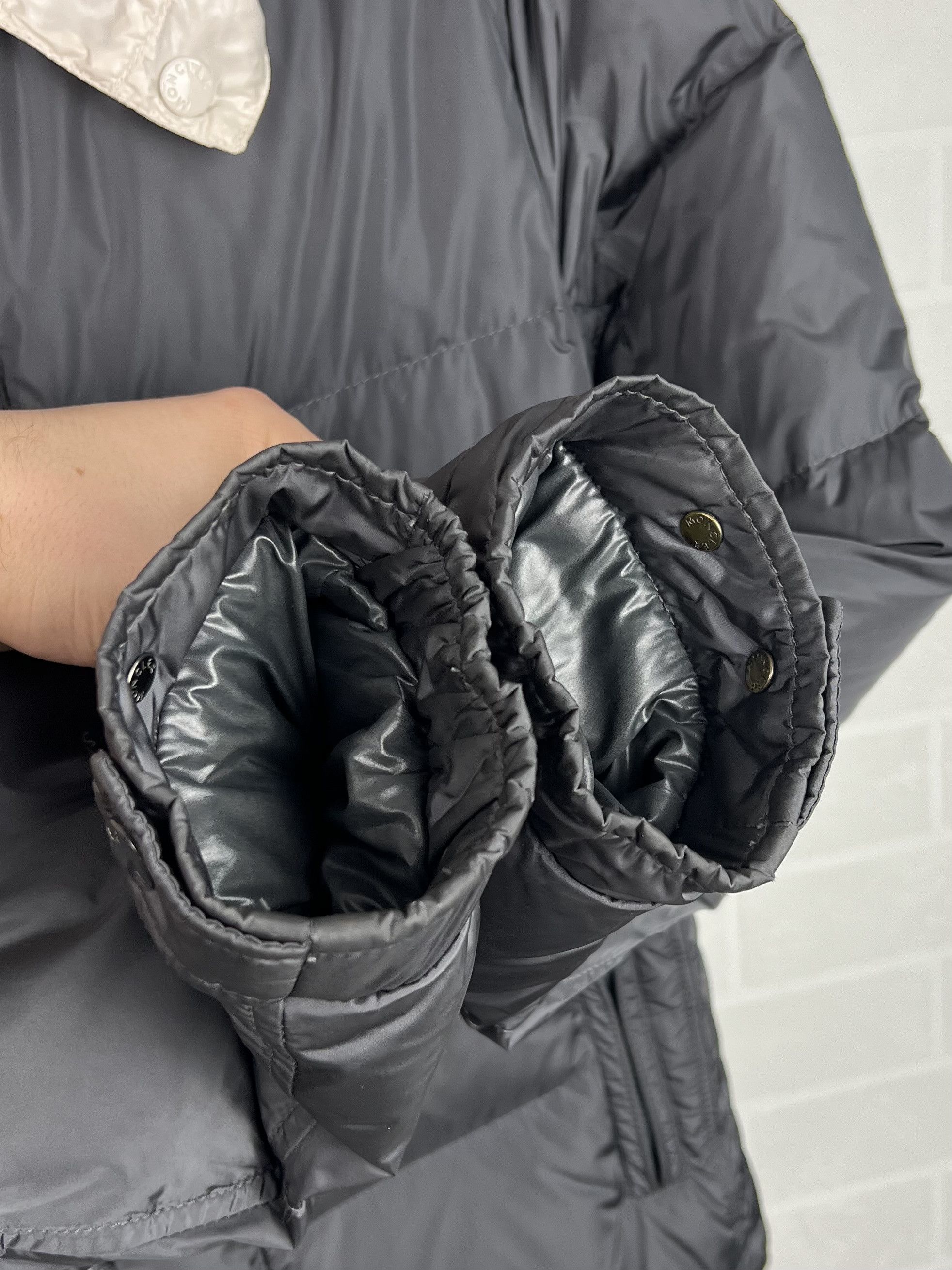 Moncler MONCLER Down Jacket Puffer AUSTIN GIUBBOTTO Patch Logo Gray Size US XL / EU 56 / 4 - 23 Thumbnail