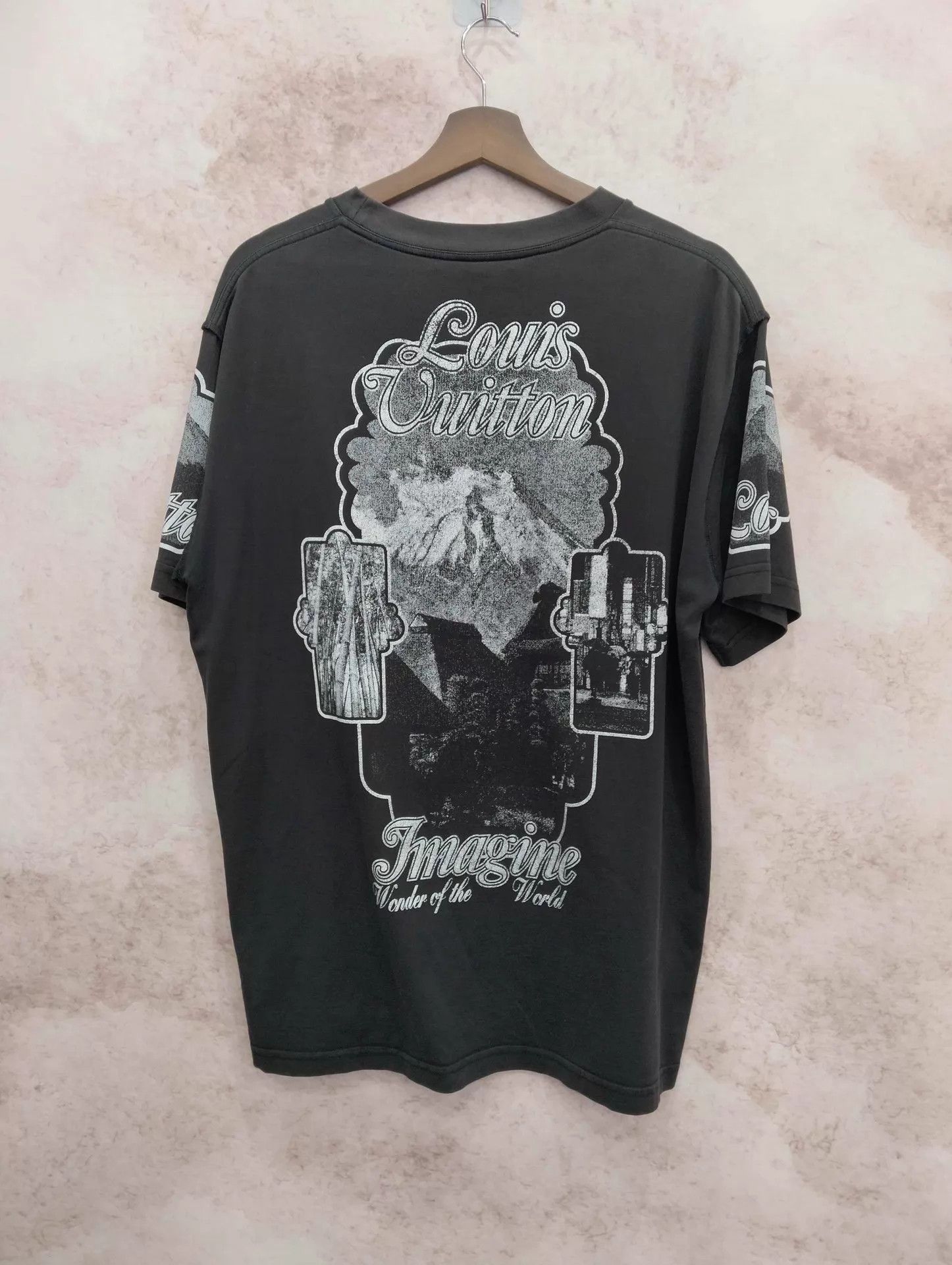Louis Vuitton LV Snow Mountain Print Short-Sleeve T-Shirt XL Size US XL / EU 56 / 4 - 2 Thumbnail