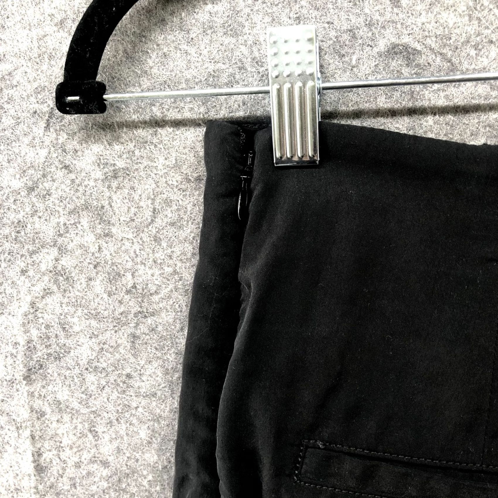 Anthropologie Anthropologie High Rise Crop Pants Womens S Black Buckle Front Relaxed Modal Size 28" / US 6 / IT 42 - 5 Thumbnail