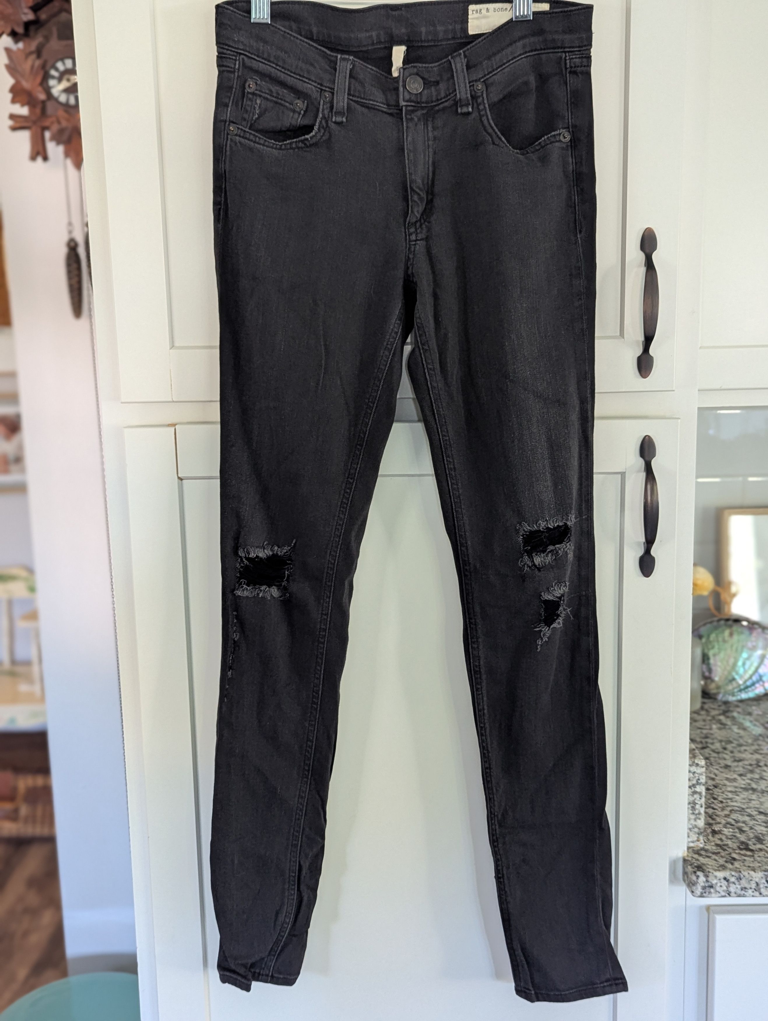 Rag & Bone Rag & Bone Black Distressed Skinny Jeans Size 27 Size 27" / US 4 / IT 40 - 1 Thumbnail