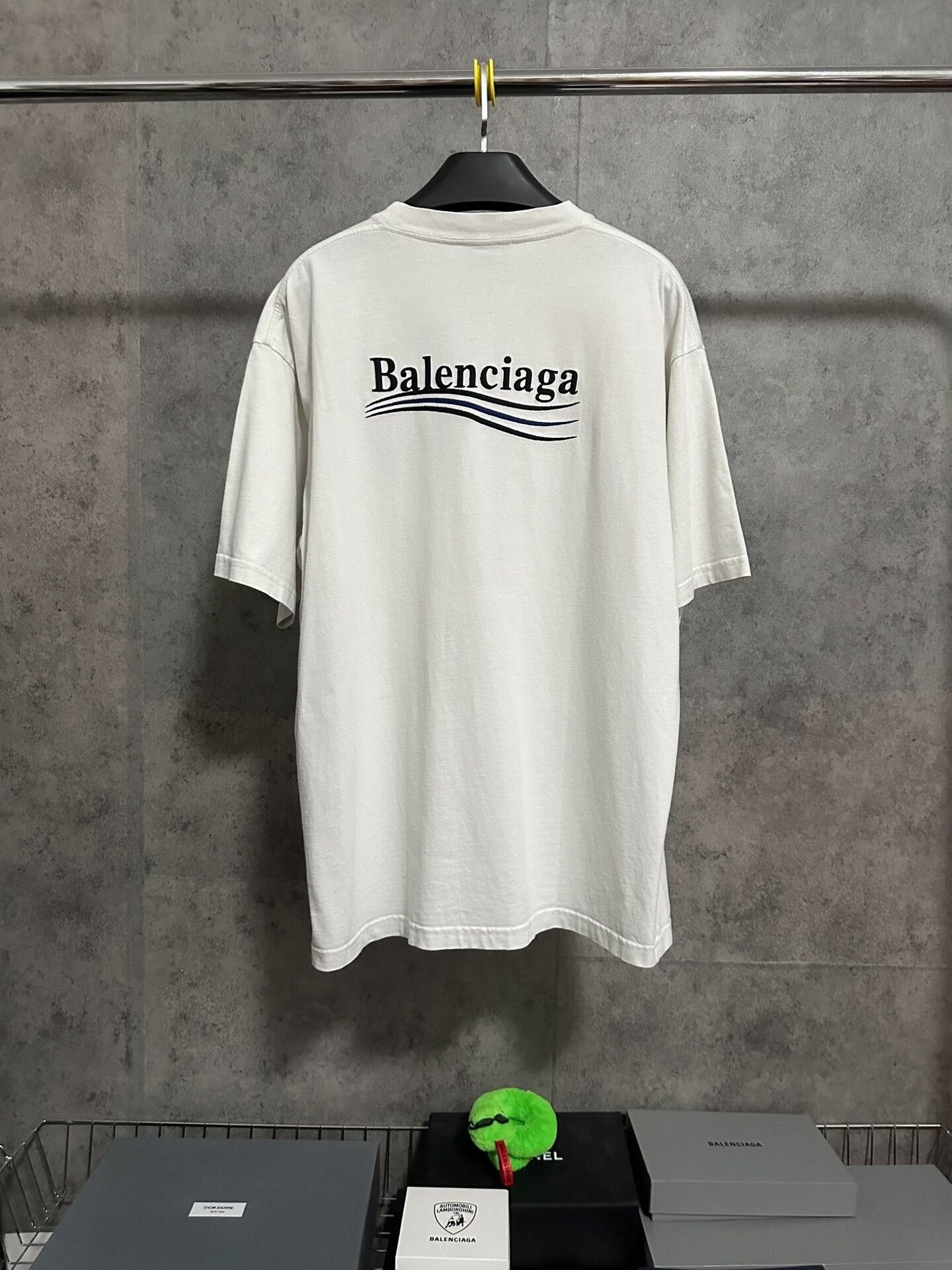 Balenciaga Balenciaga Short-Sleeve T-Shirt Coke Wave Logo Size US S / EU 44-46 / 1 - 4 Thumbnail