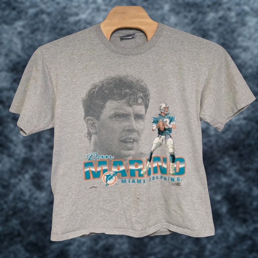 Lee VINTAGE Dan Marino Lee Miami Dolphins Shirt Mens XL Gray Graphic Print Tee 90s Sports Fan Wear Size US XL / EU 56 / 4 - 1 Thumbnail