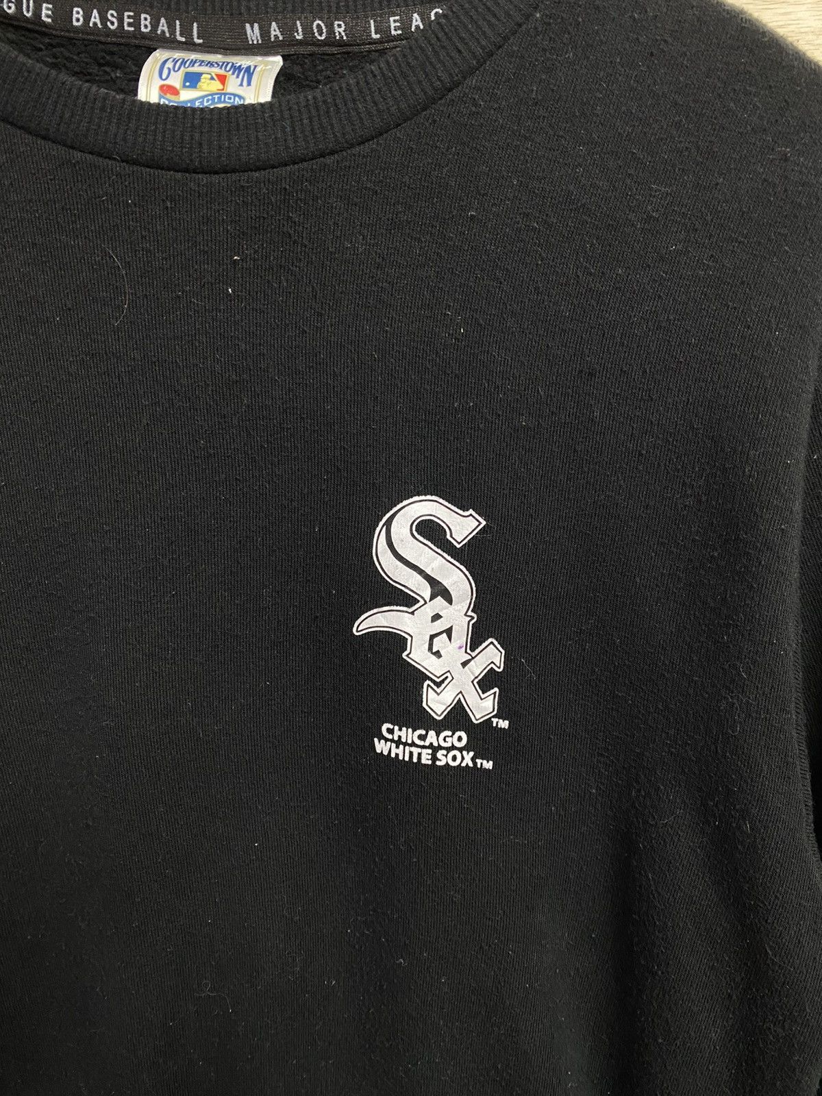MLB vintage black Chicago White Sox crewneck sweatshirt. Size US L / EU 52-54 / 3 - 2 Thumbnail
