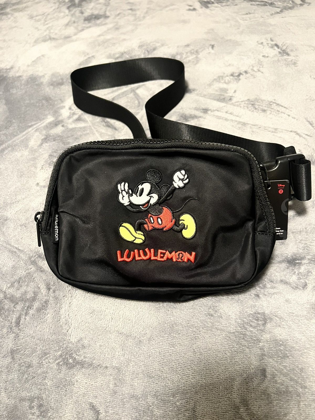 Lululemon Lululemon x Disney Mickey Size ONE SIZE - 1 Thumbnail