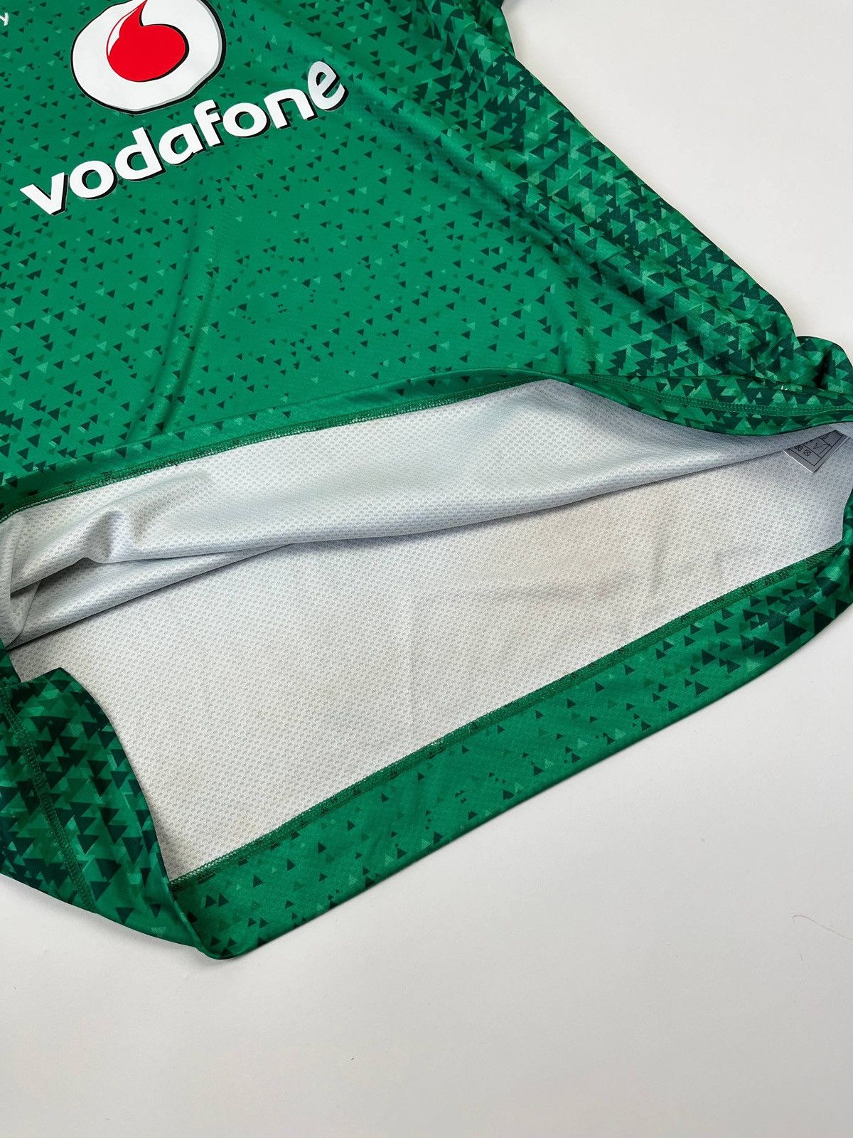 Canterbury of New Zealand Canterbury Ireland IRFU Rugby Jersey Vodafone Rare Ireland Size US L / EU 52-54 / 3 - 6 Thumbnail