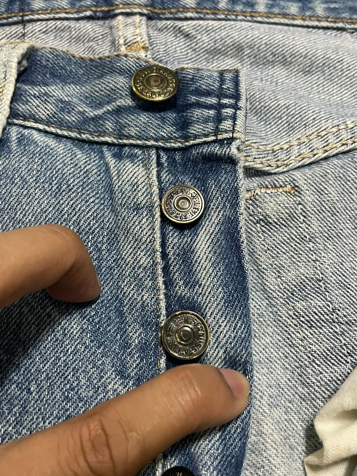 Levi's Vintage Clothing Vintage Levi’s 501 Distressed Washed ButtonFly Straight Jean Size US 31 - 15 Thumbnail