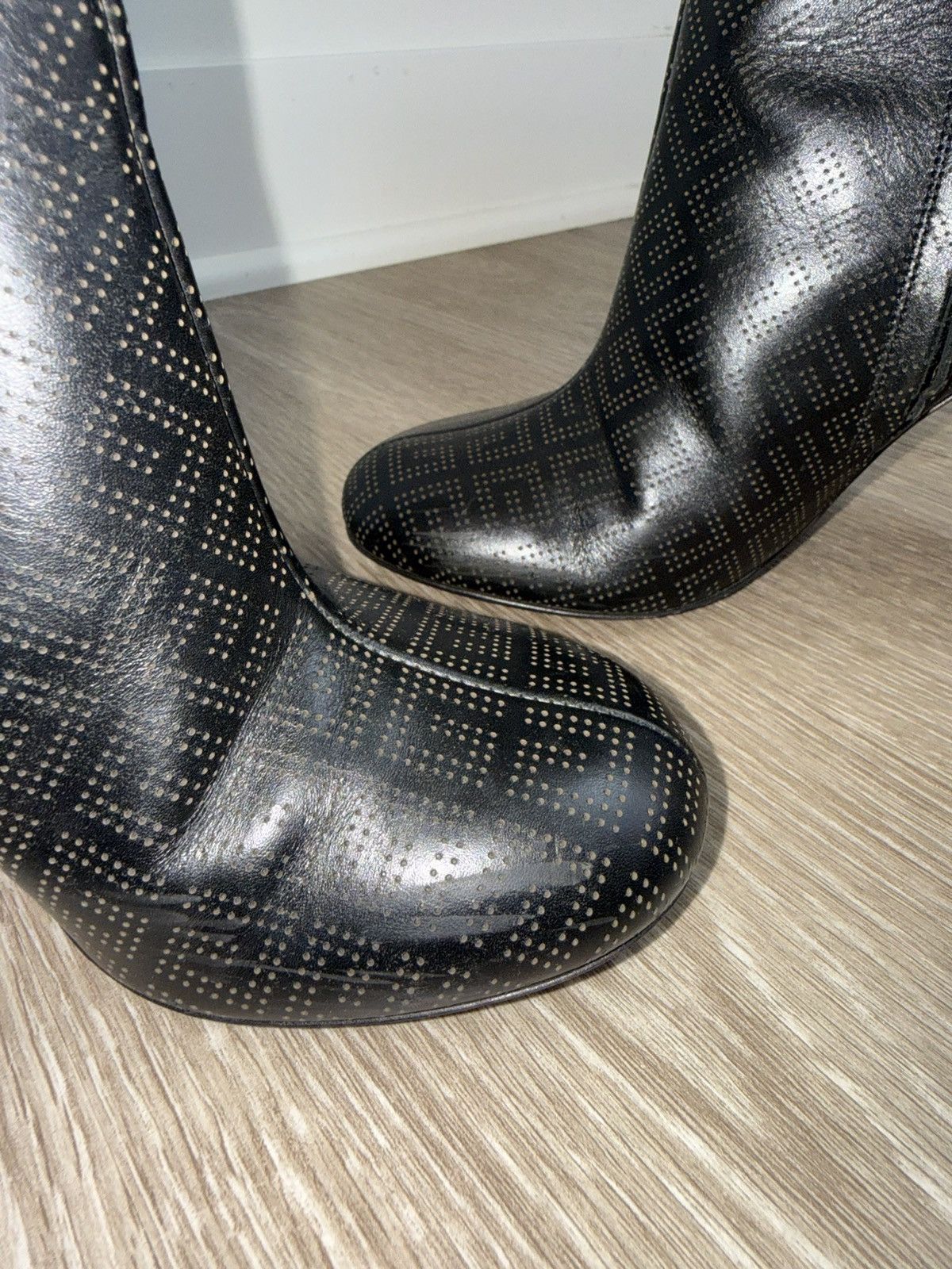 Givenchy Givenchy G cube Ankle Boots Size US 7.5 / IT 37.5 - 8 Thumbnail