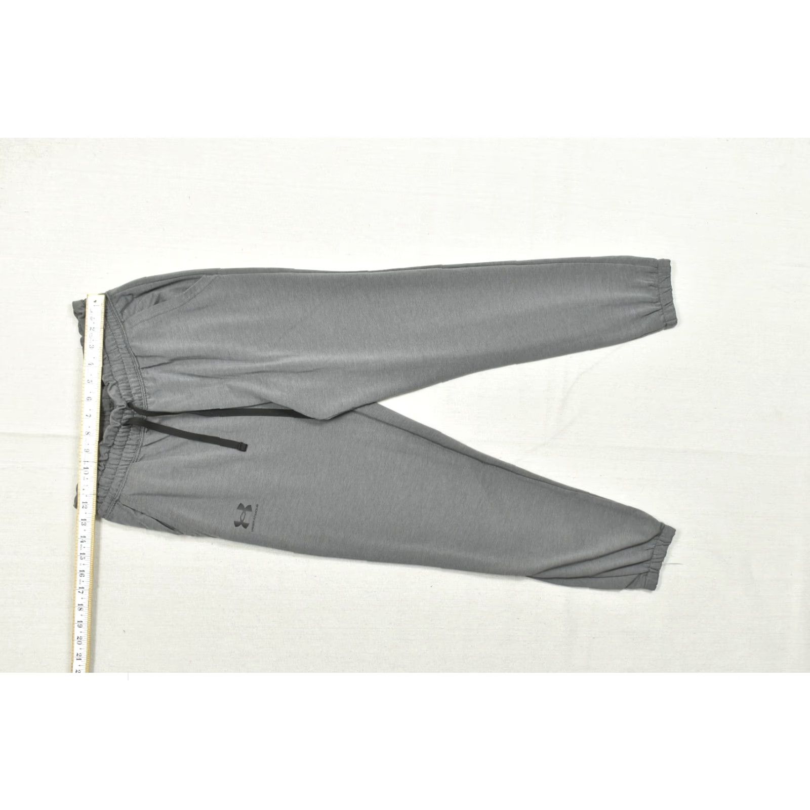 Under Armour Under Armour Men's XS Gray Jogger Sweatpants Loose Fit Tapered Leg Elastic Waist Sweatpants Clothing Regular Rise Front Pocket Logo Size US 27 - 3 Thumbnail