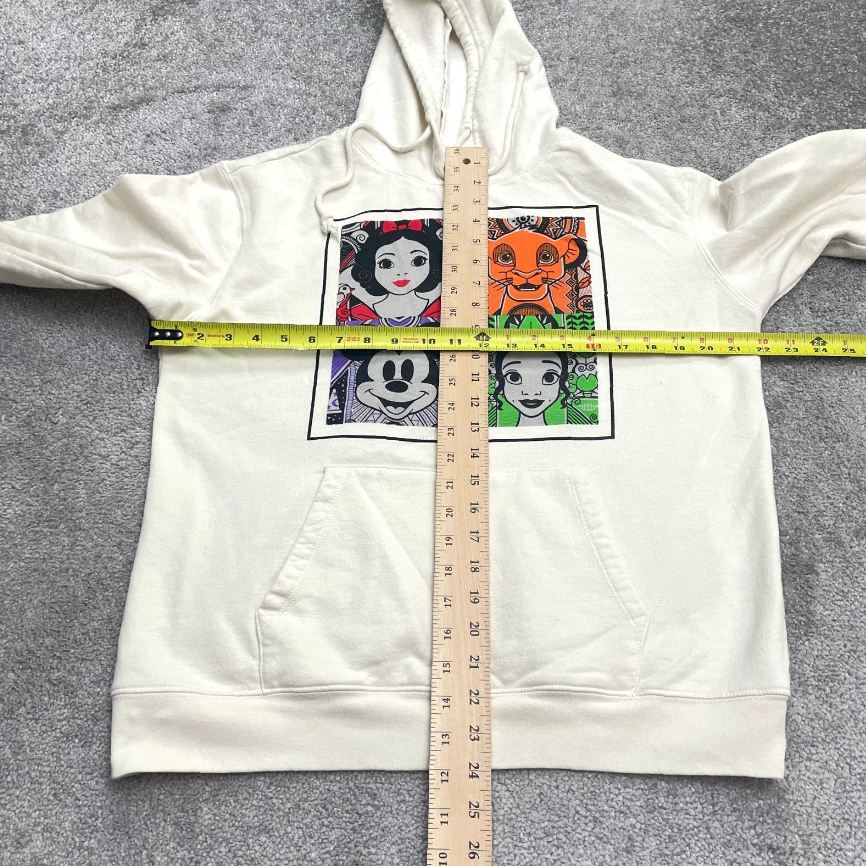 Disney Disney Graphic Hoodie Sweatshirt Womens XL Ivory Snow White Simba Mickey Tiana Size XL / US 12-14 / IT 48-50 - 2 Thumbnail