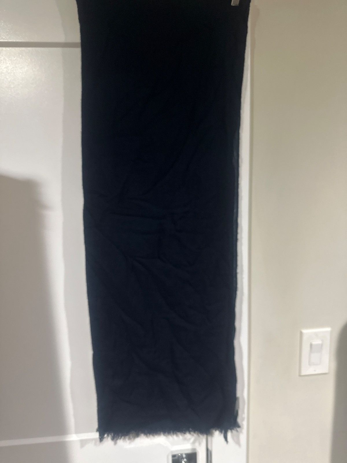 John Varvatos John Varvatos 100% Cashmere Scarf – Navy – Made in Italy Size ONE SIZE - 1 Thumbnail