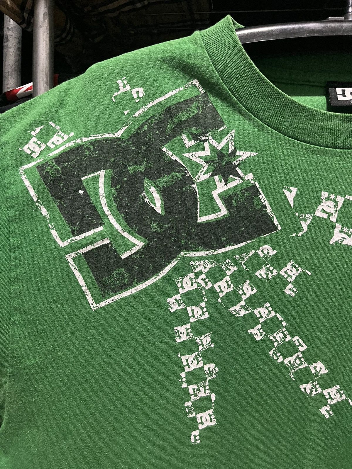 DC DC Shoes Co. Skateboard Tee Logo Y2K Size US L / EU 52-54 / 3 - 2 Thumbnail