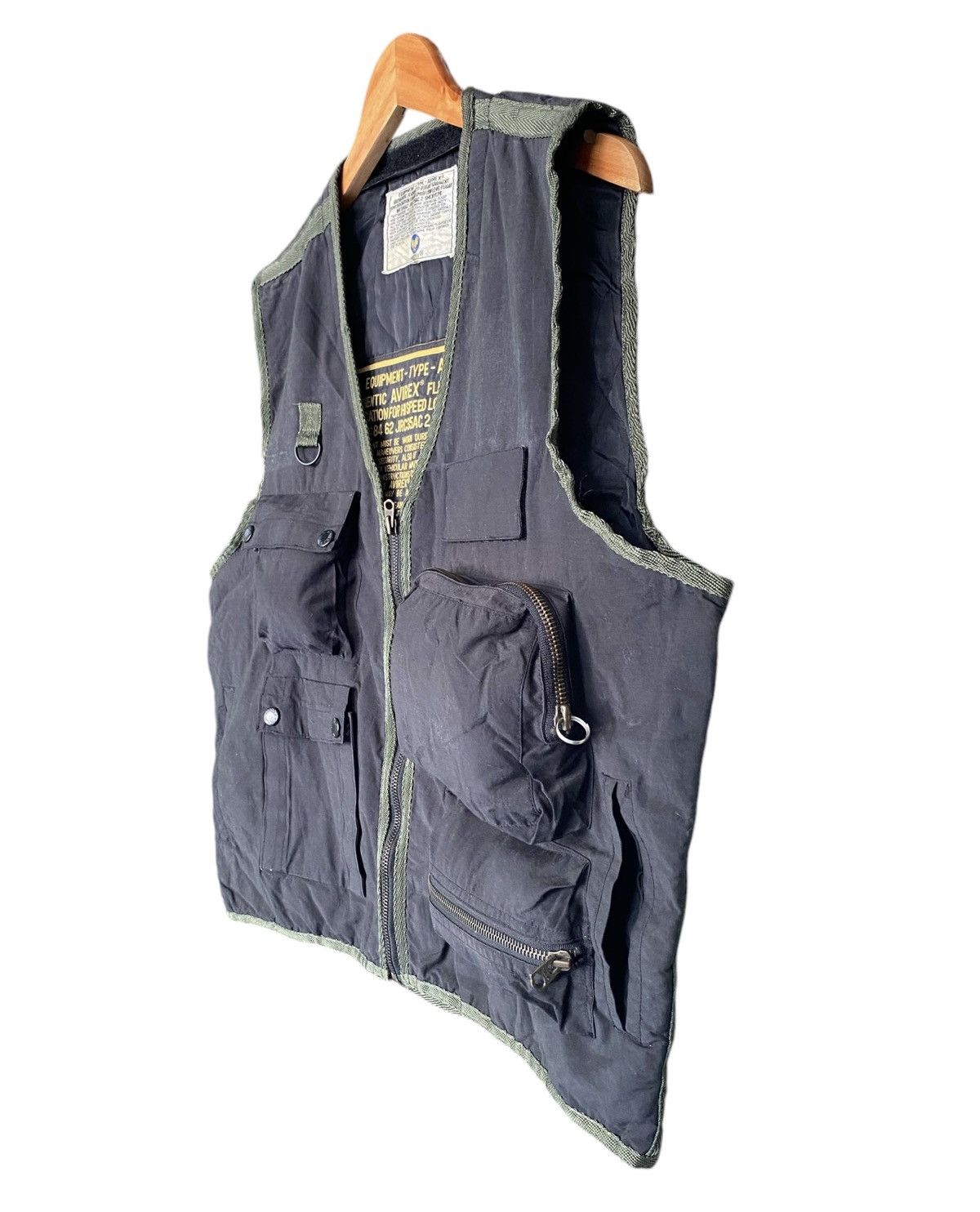 Avirex Vtg AVIREX Tank Top Multi Pockets (L) Size US L / EU 52-54 / 3 - 2 Thumbnail