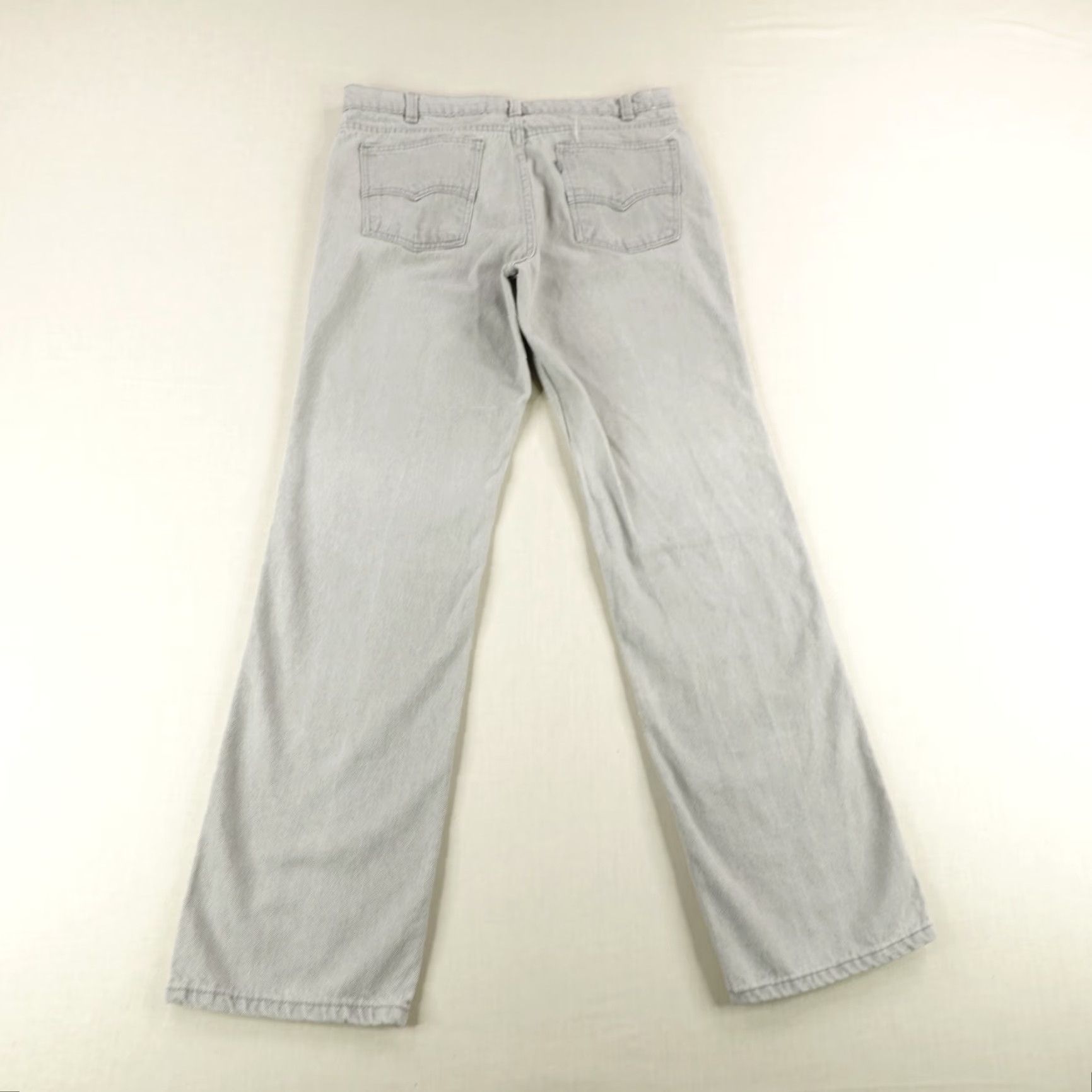 Levi's VINTAGE Levi's Jeans Men 34x32 Gray Denim Silvertab Straight Leg 80s Grunge Relaxed Fit Size US 34 / EU 50 - 4 Thumbnail