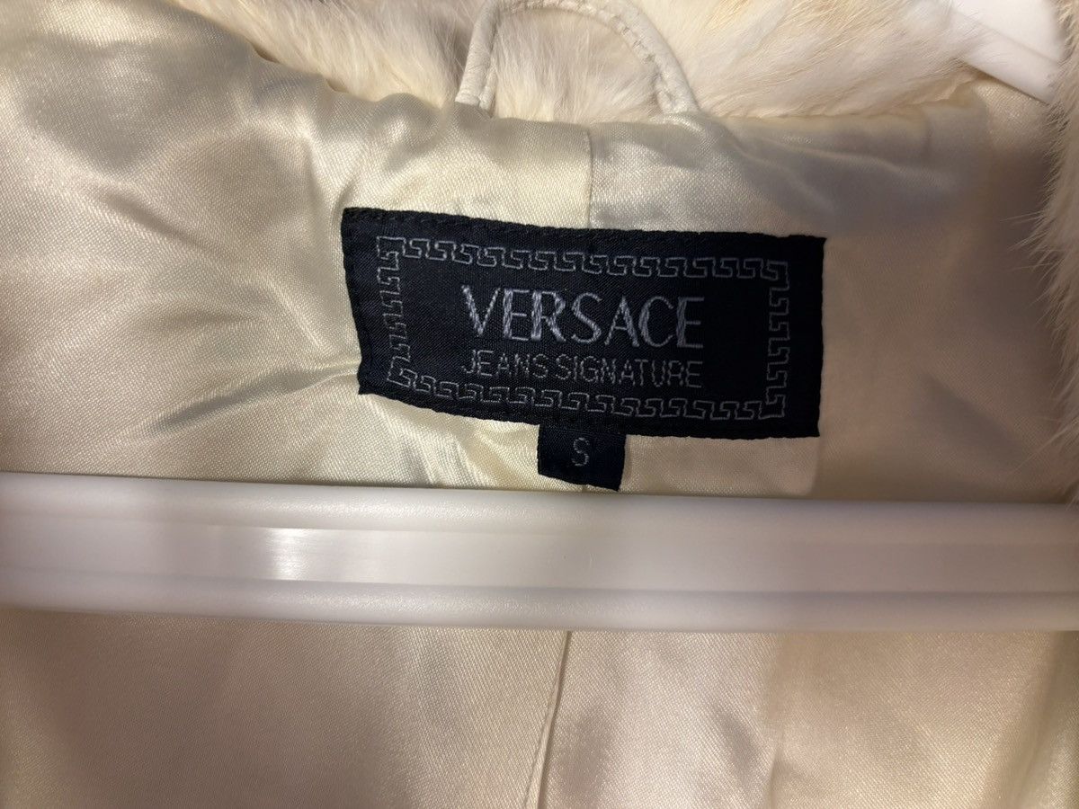 Versace Jeans Couture White rabbit fur vintage Versace Jeans Couture jacket Size XS / US 0-2 / IT 36-38 - 5 Thumbnail